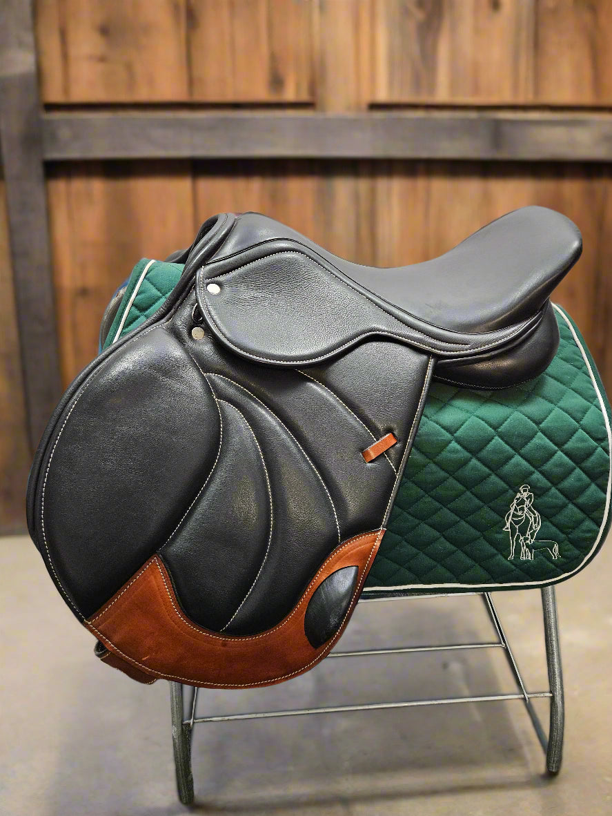 Saddle - English H/J 17" Black Monoflap Med/wide