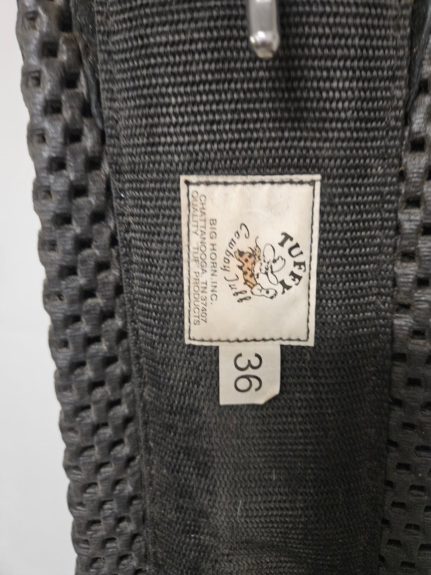 Western cinch 36" Black rubber with roller buckle