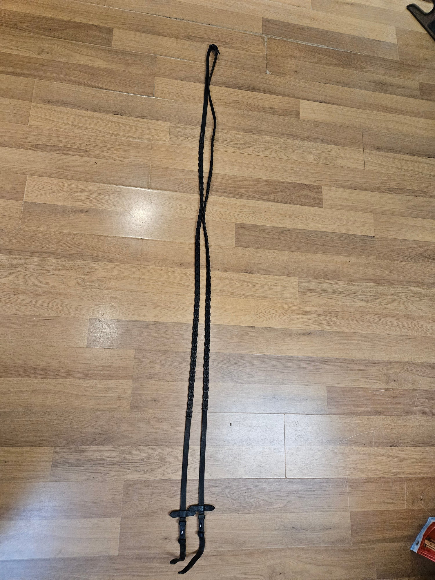 X-long leather laced reins, black