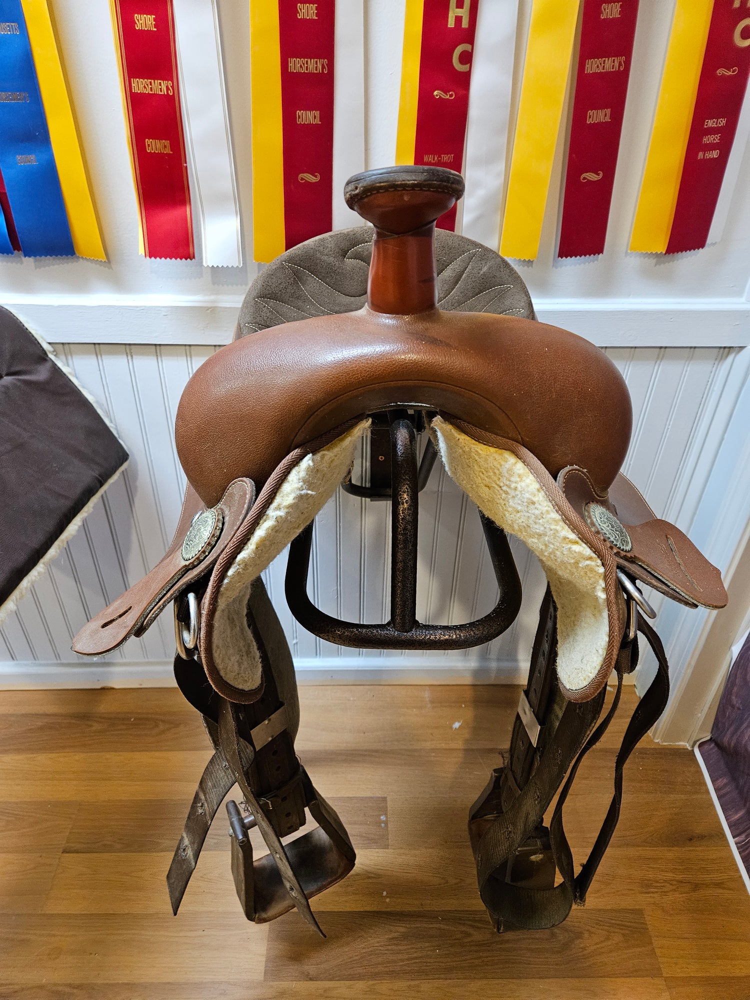 Saddle - Western 17" Wintec brown synthetic with fittings