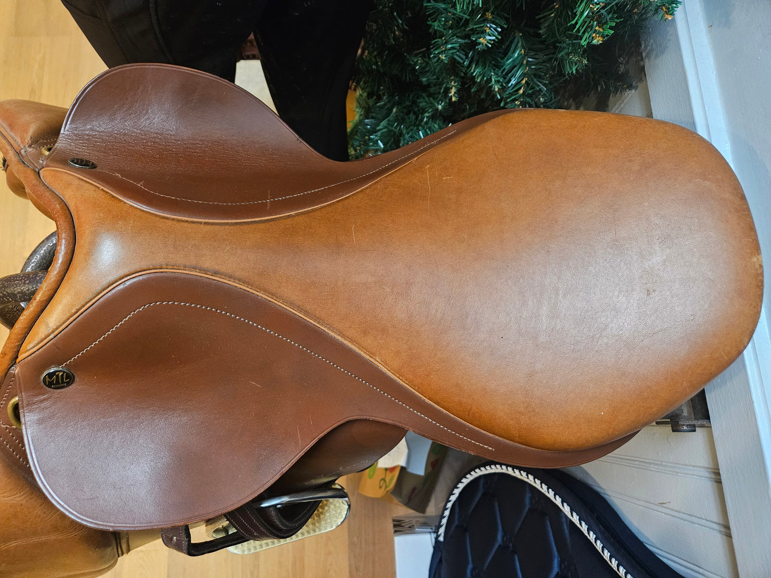 Saddle - English H/J 18" M. Toulouse Adriano