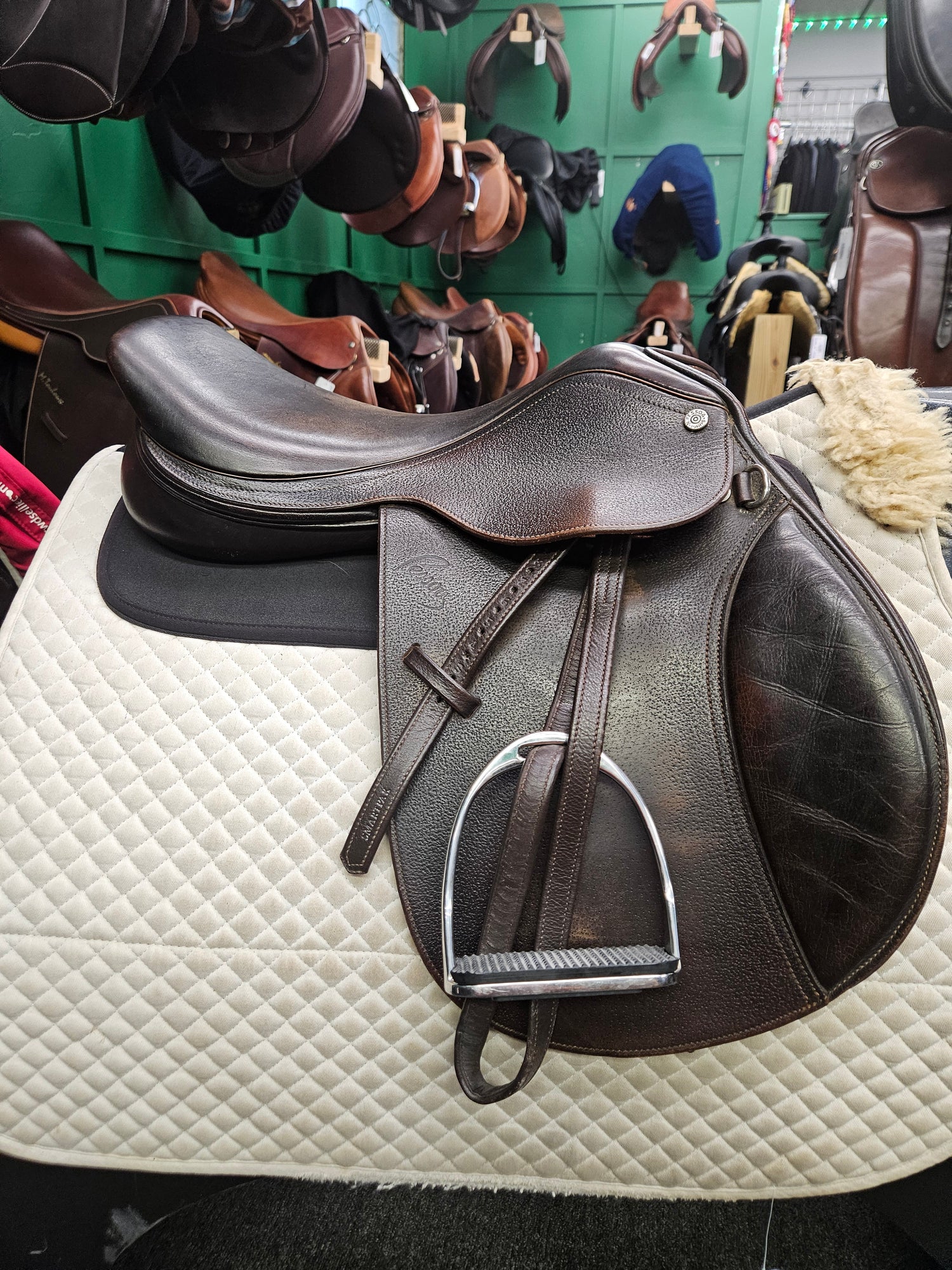 Saddle - English H/J 15.75" Pessoa pony saddle