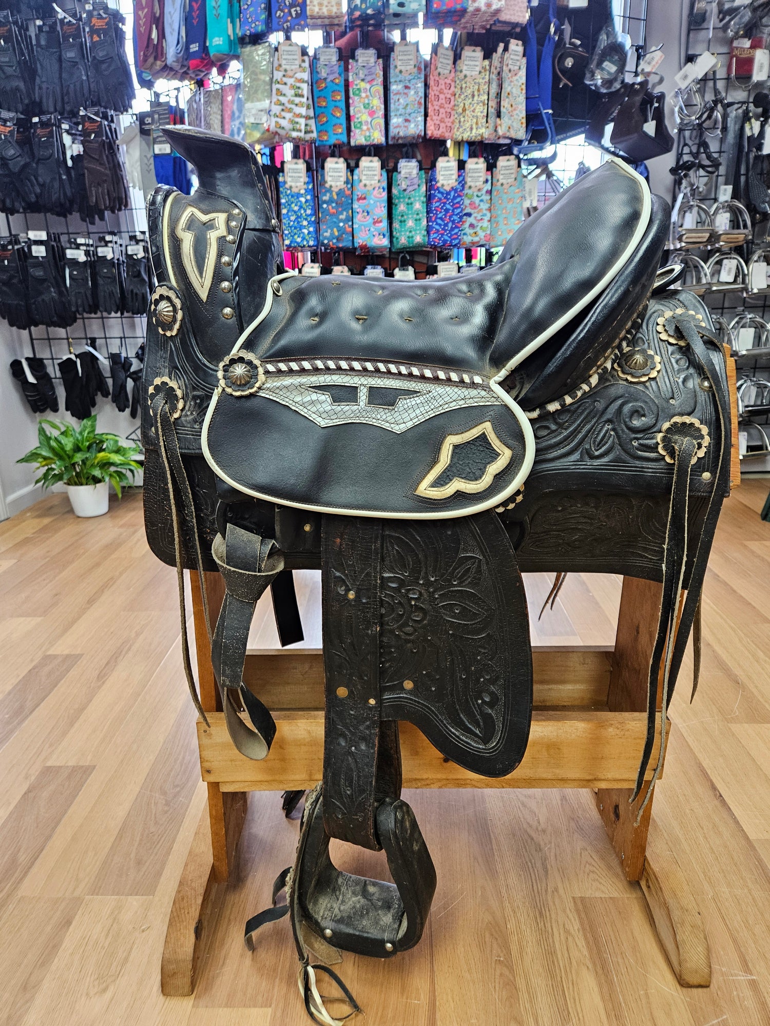 Saddle - Western 14/15" Vintage Youth Parade Black & white