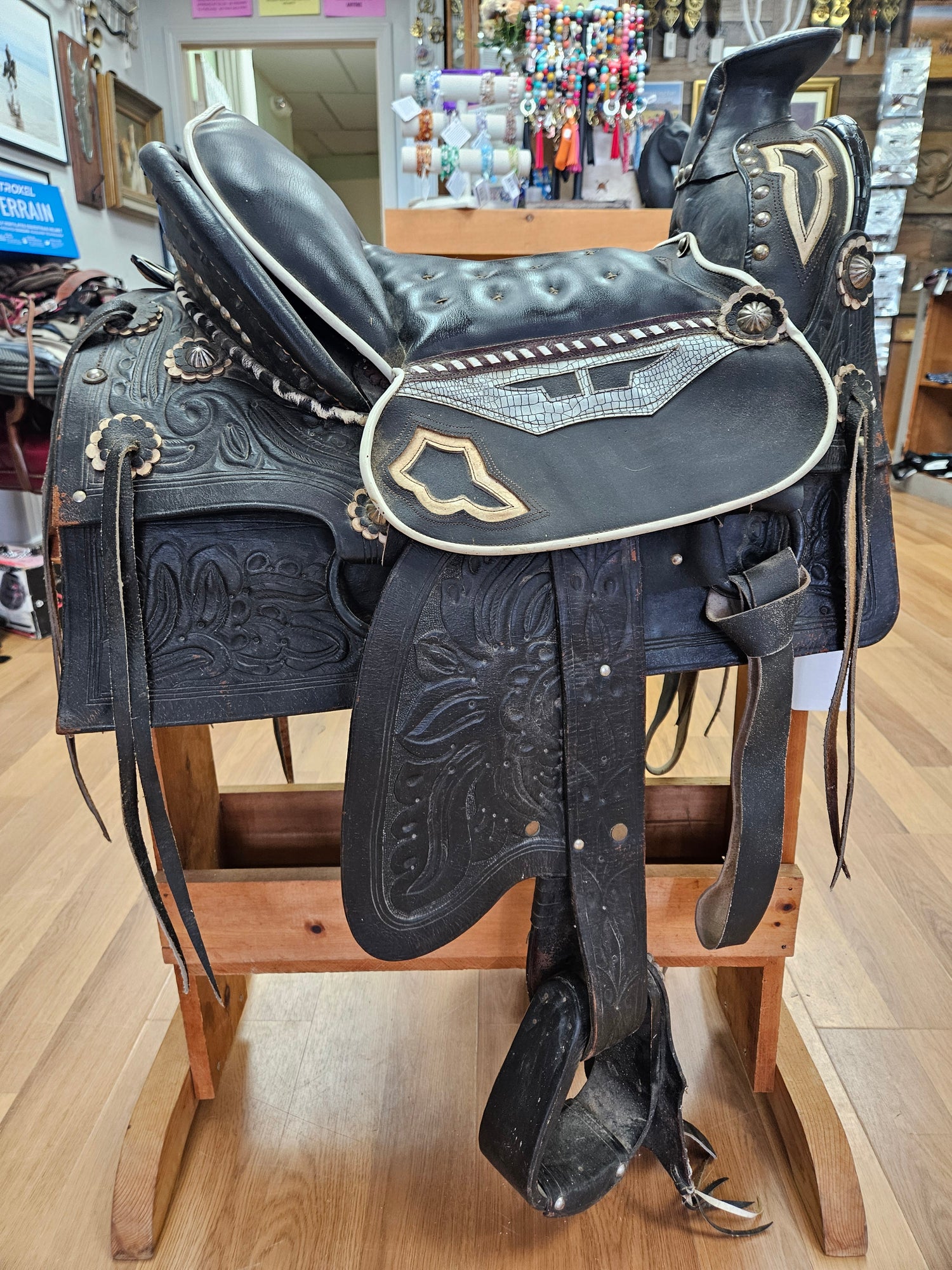 Saddle - Western 14/15" Vintage Youth Parade Black & white