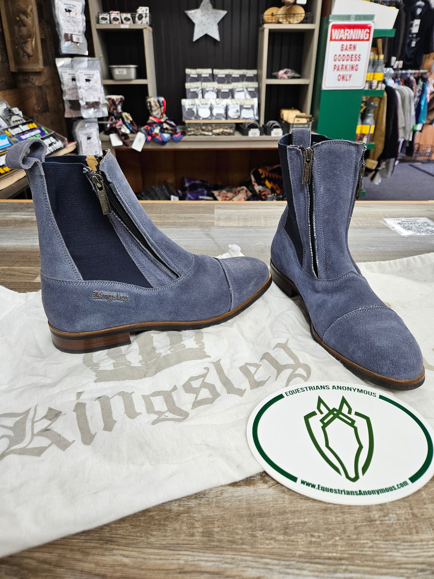 EU 40 / Womens 9 Kingsley paddock boots denim blue
