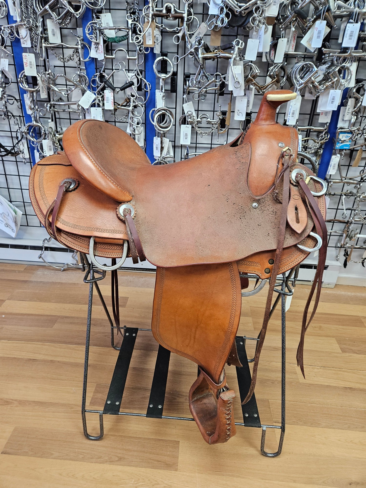 Saddle - Western 16" Y-L Saddlery Wade Roper