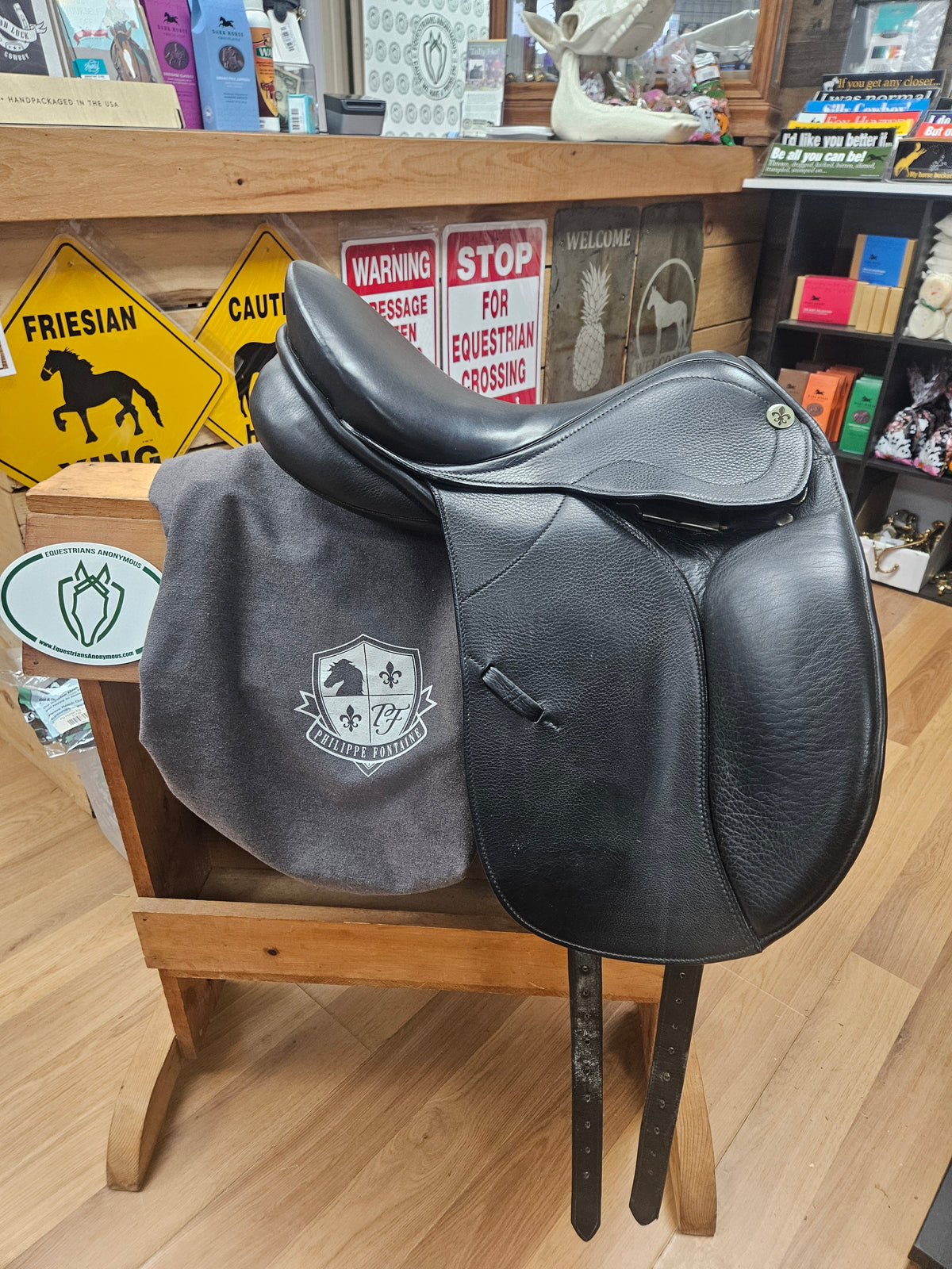 Saddle - Dressage 15.5" Phillipe Fontaine Medium