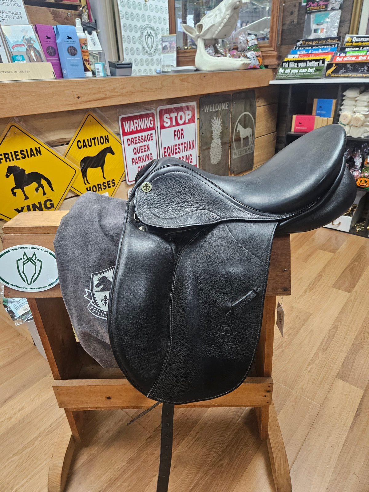 Saddle - Dressage 15.5" Phillipe Fontaine Medium