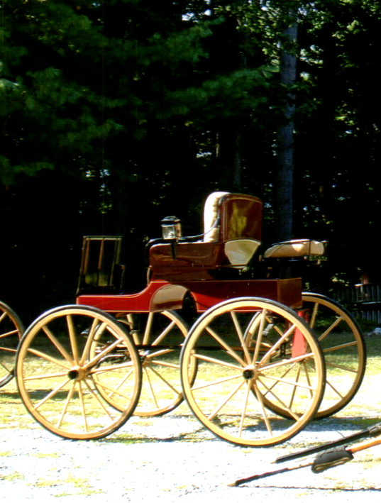 cob - Horse Cut Under Red 4 Wheel Carriage