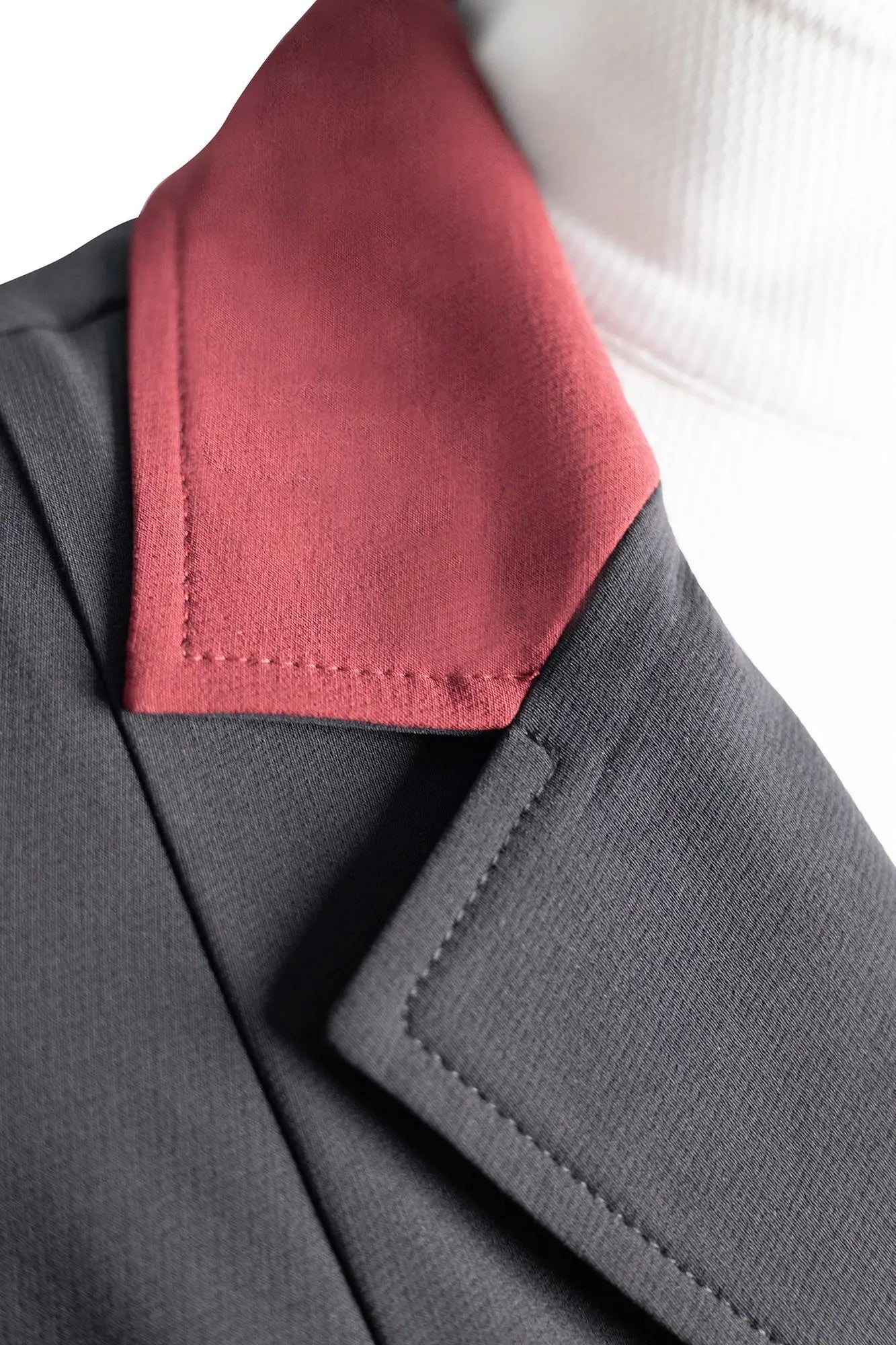 Grand Prix Ladies EQJ Classic 3 Button Show Jacket, Black with Burgundy Collar