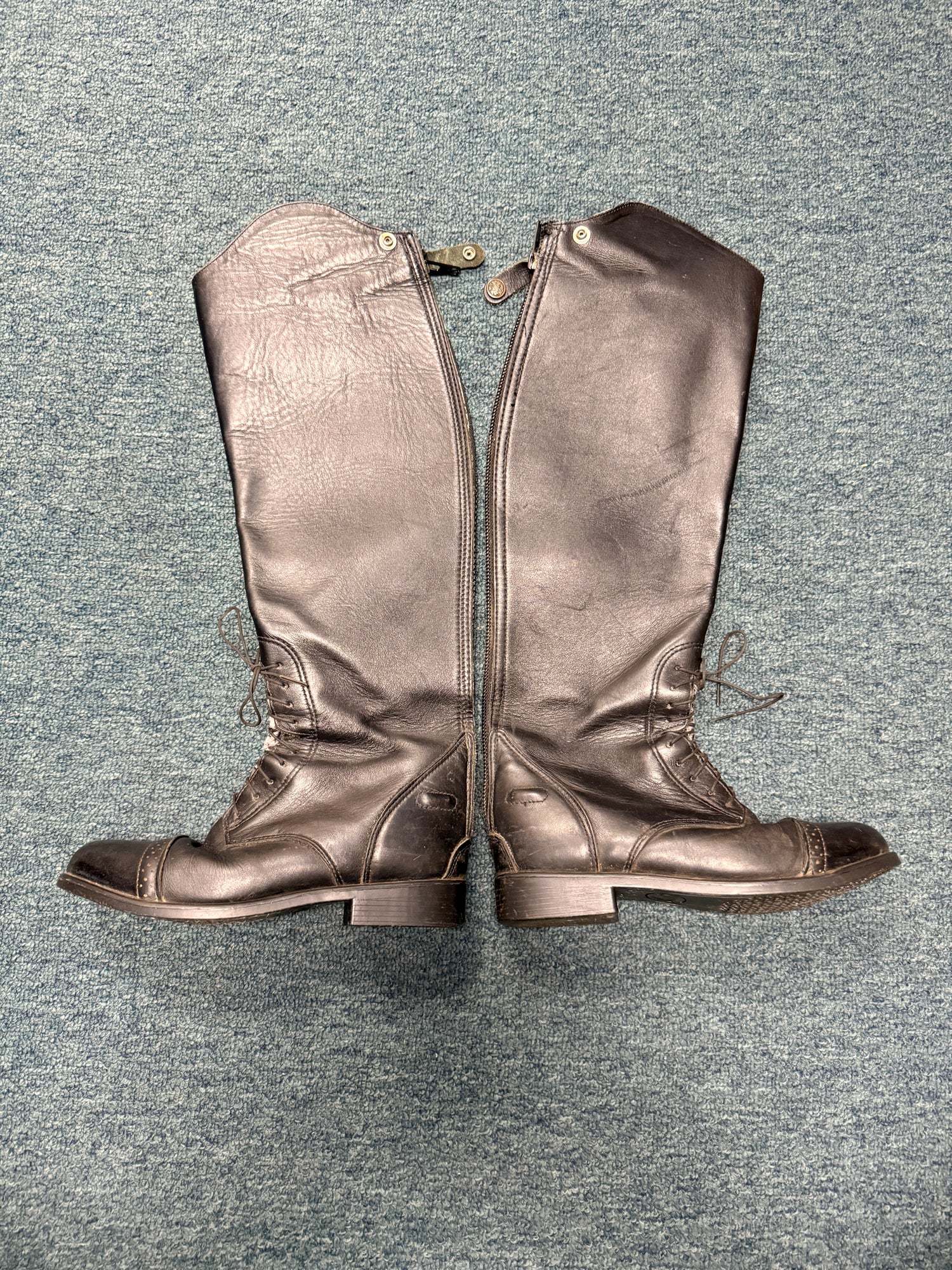 8 Women's black leather field boot