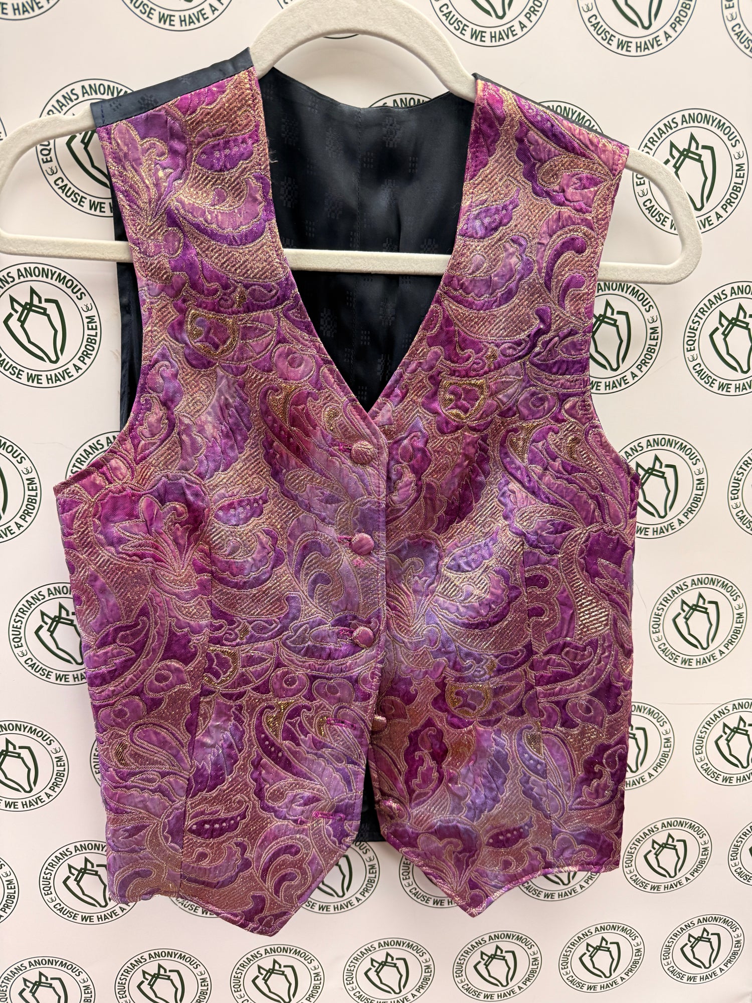 Med Women's show Vest Purple paisley