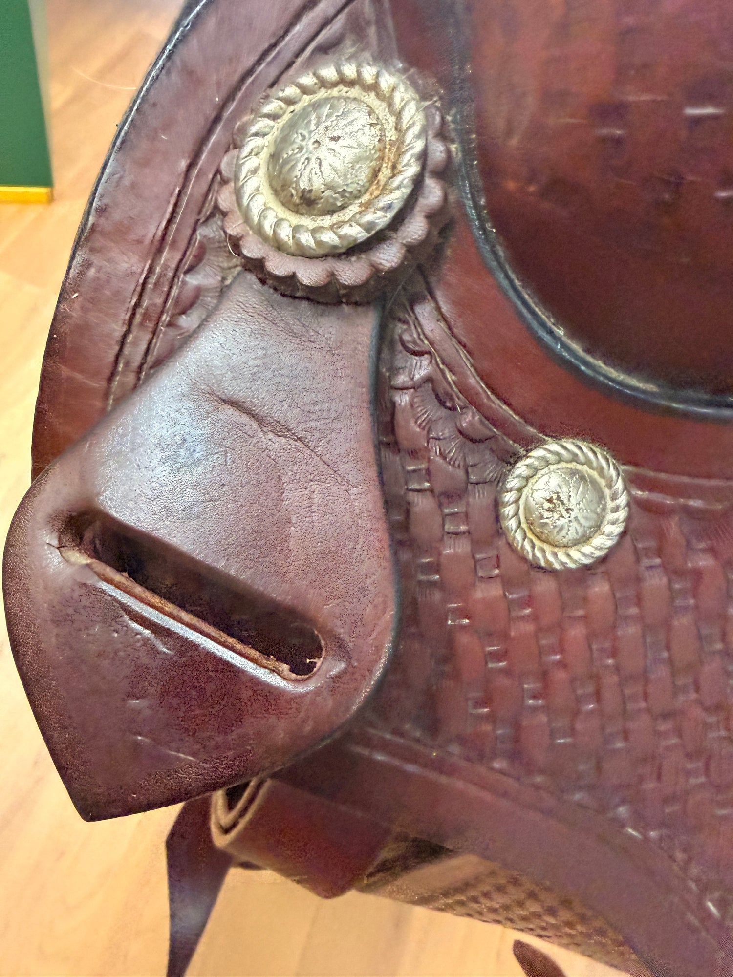 Saddle - Western 16" Seat beautiful