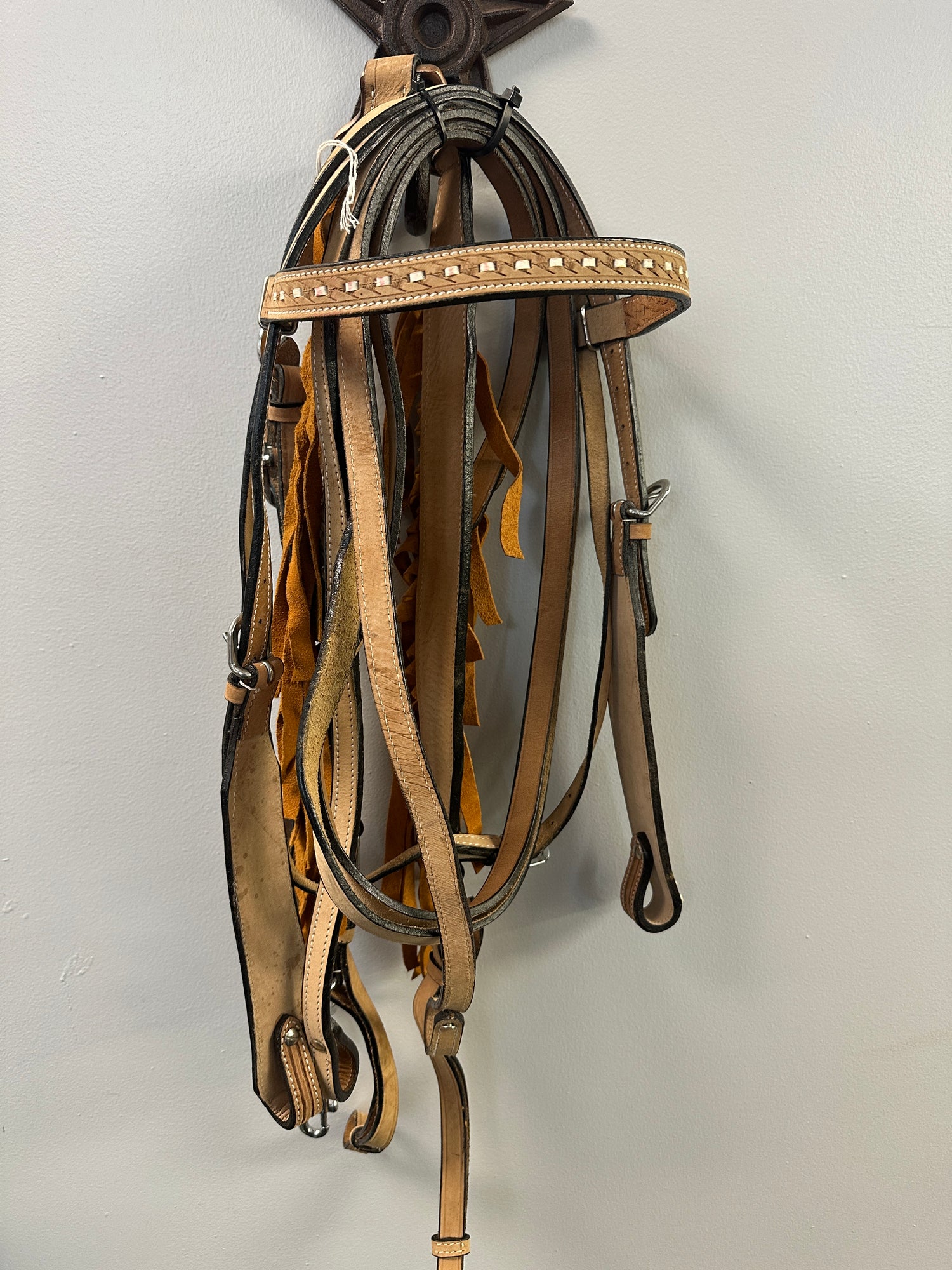 Lt. Oil Buck stitch Bridle with Reins and Breastplate