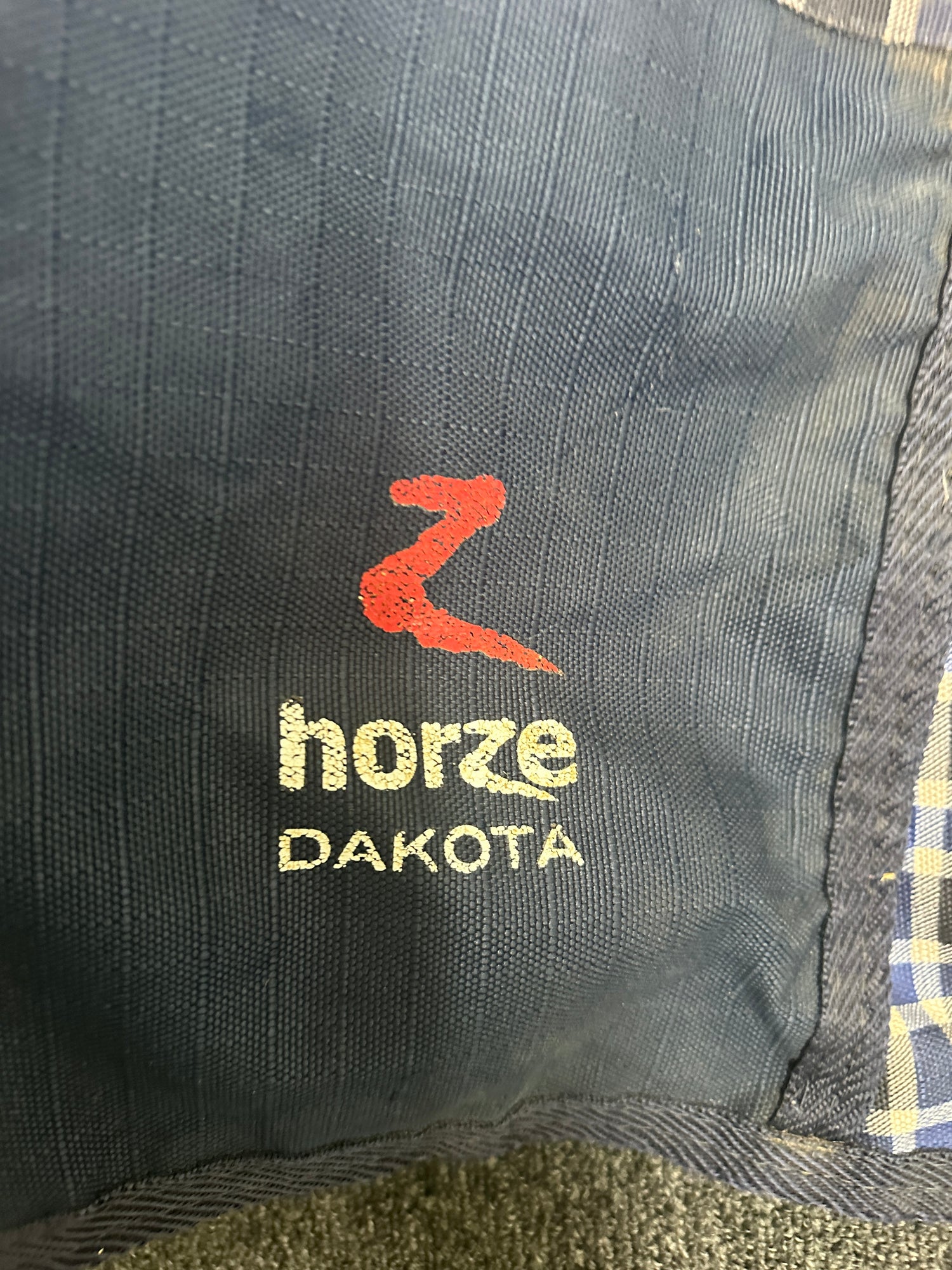 Horse Turnout - Horze Dakota Size 76