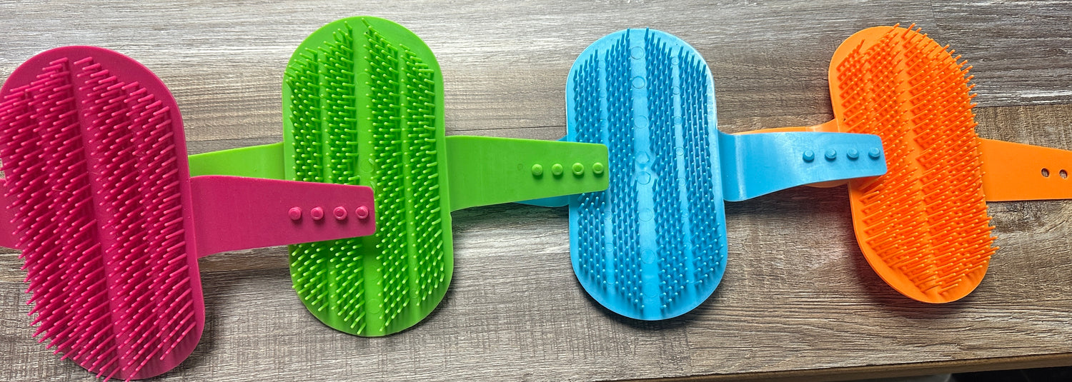 Plastic Curry comb new