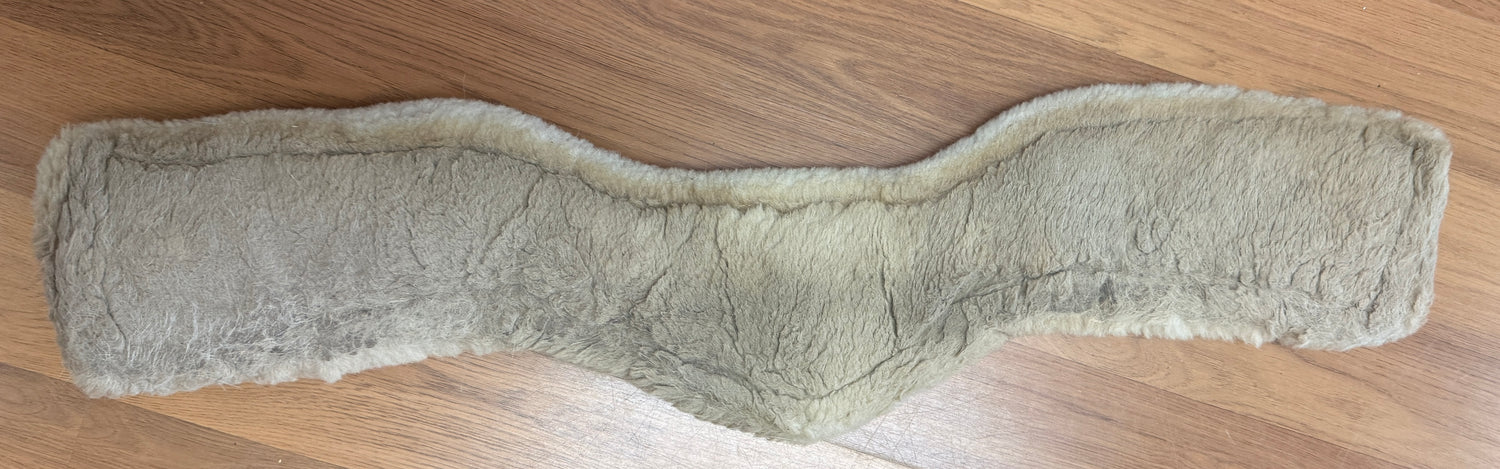 28" Total Saddle Fit Shoulder relief western cinch