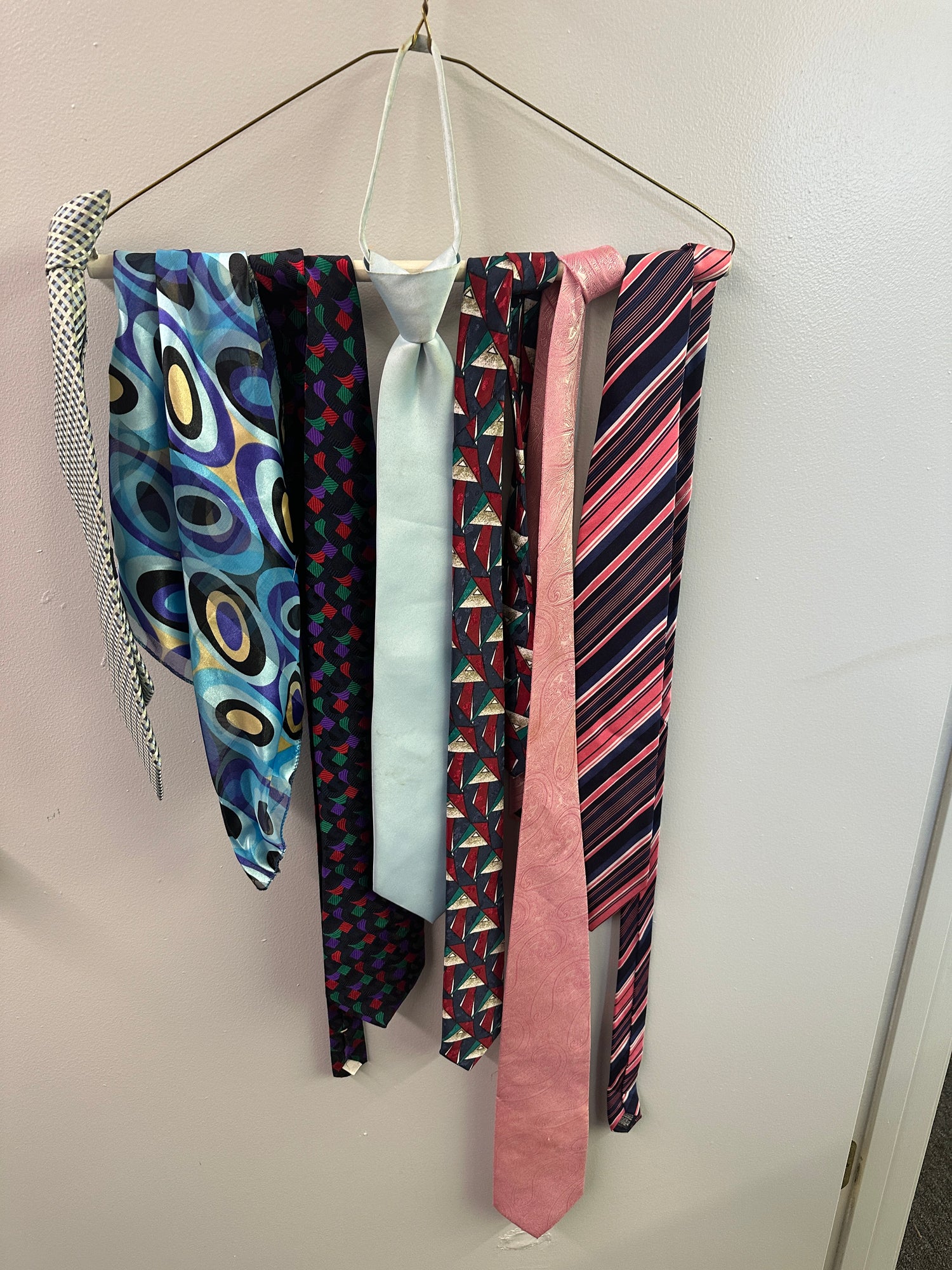 show ties / scarf assorted