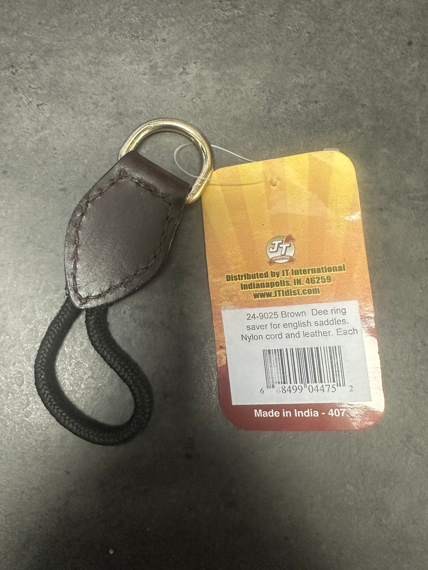 Dee ring saver for saddle