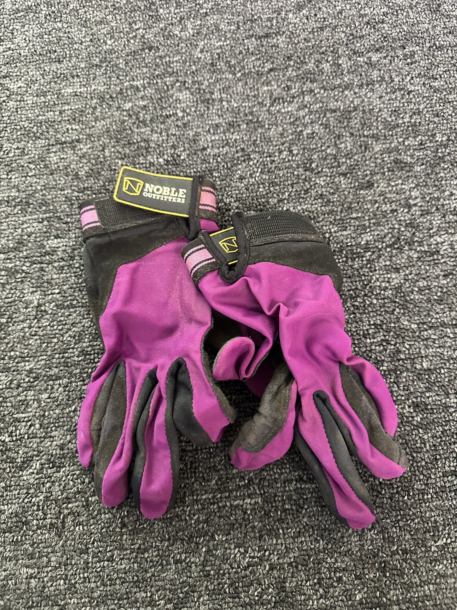 riding gloves