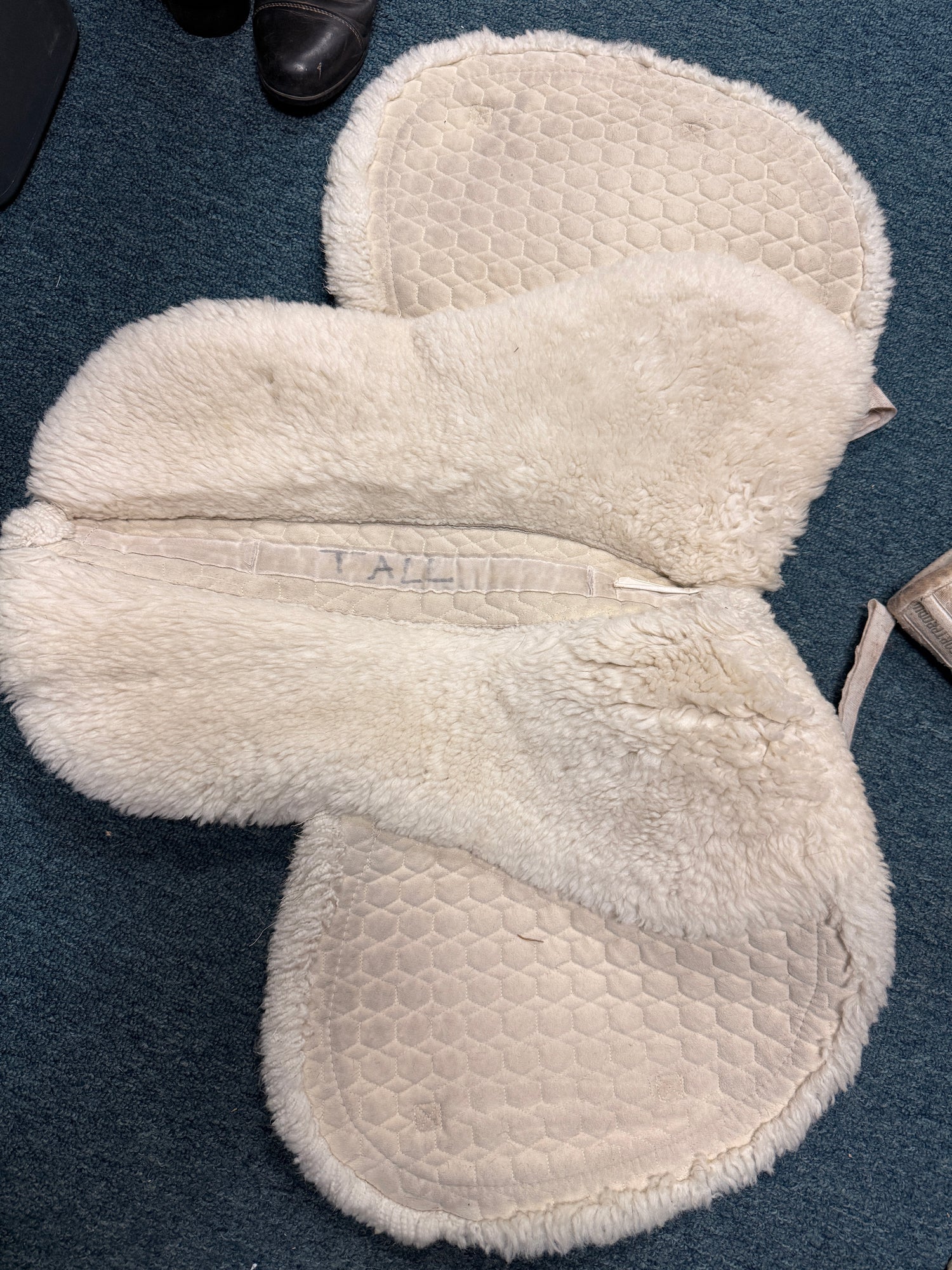 17.5" Mattes White shaped Hunter pad Shimable