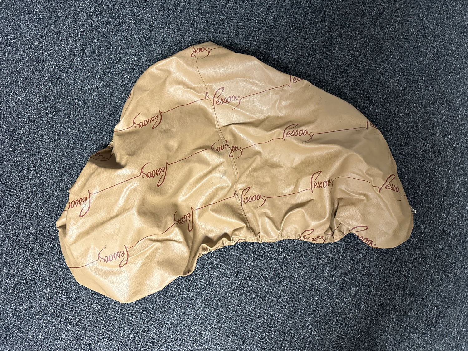 Pessoa Saddle cover tan