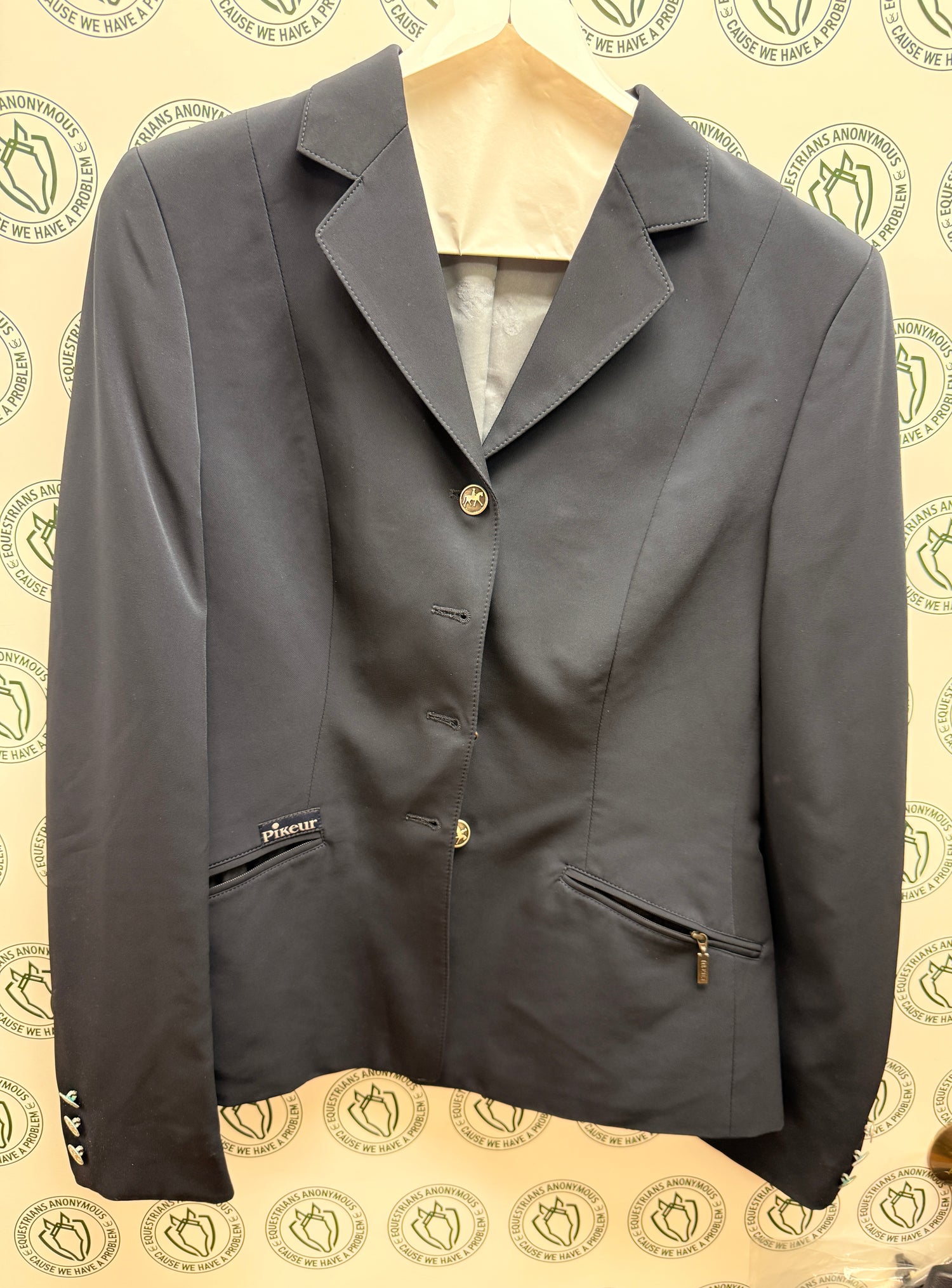 10 Women's Skarlett Pikeur 4 button Navy Coat