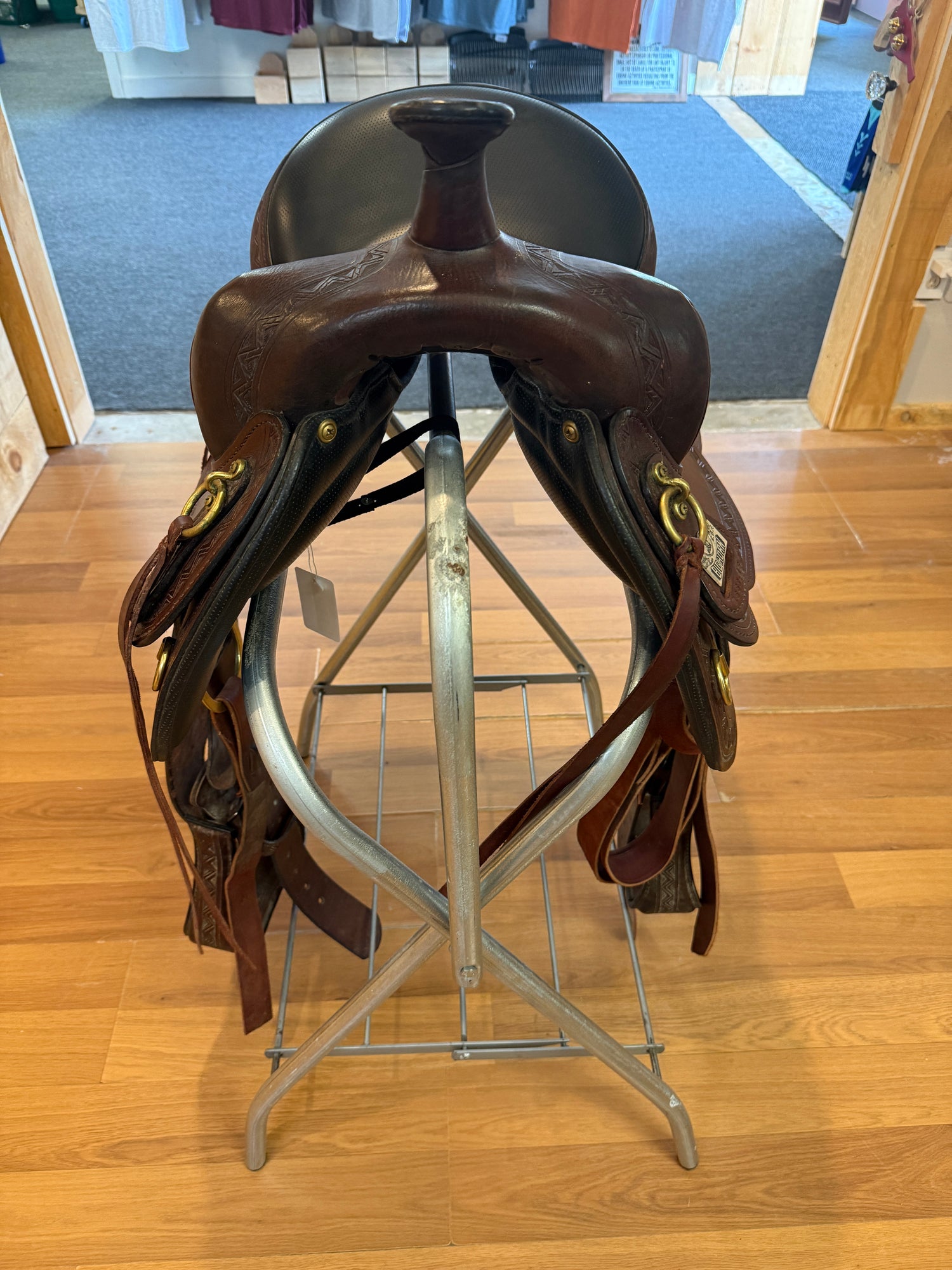 Saddle - Western 16" Big Horn w Butterfly Skirts