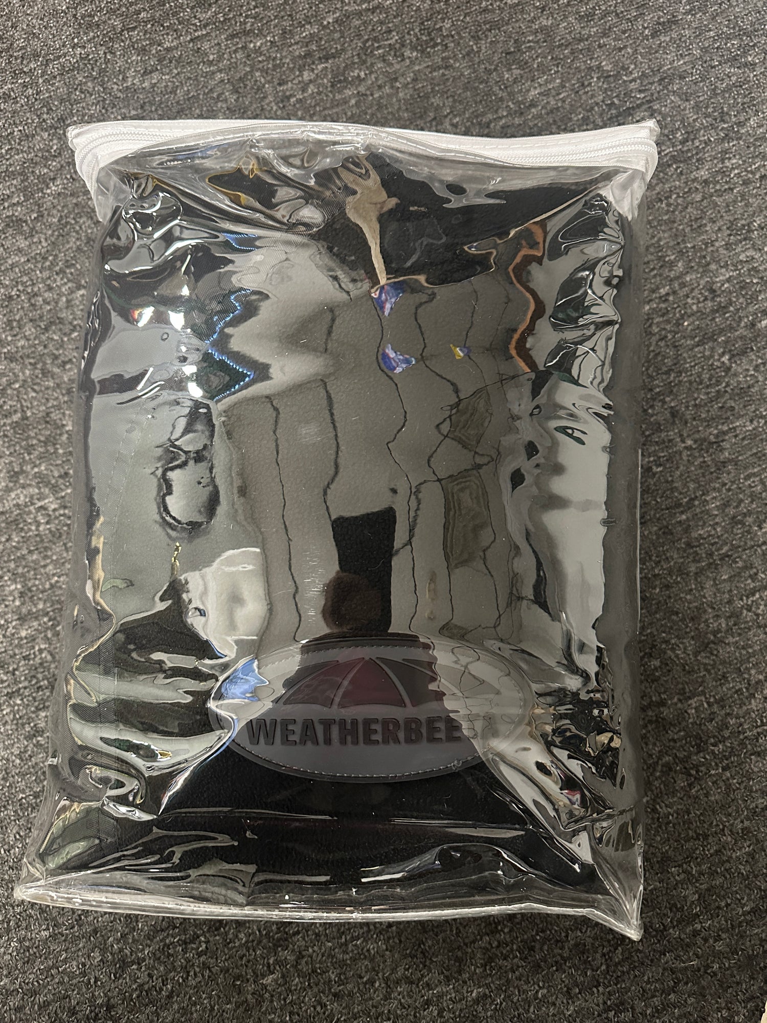 81 Watherbeeta Anti-static Fleece Cooler Black