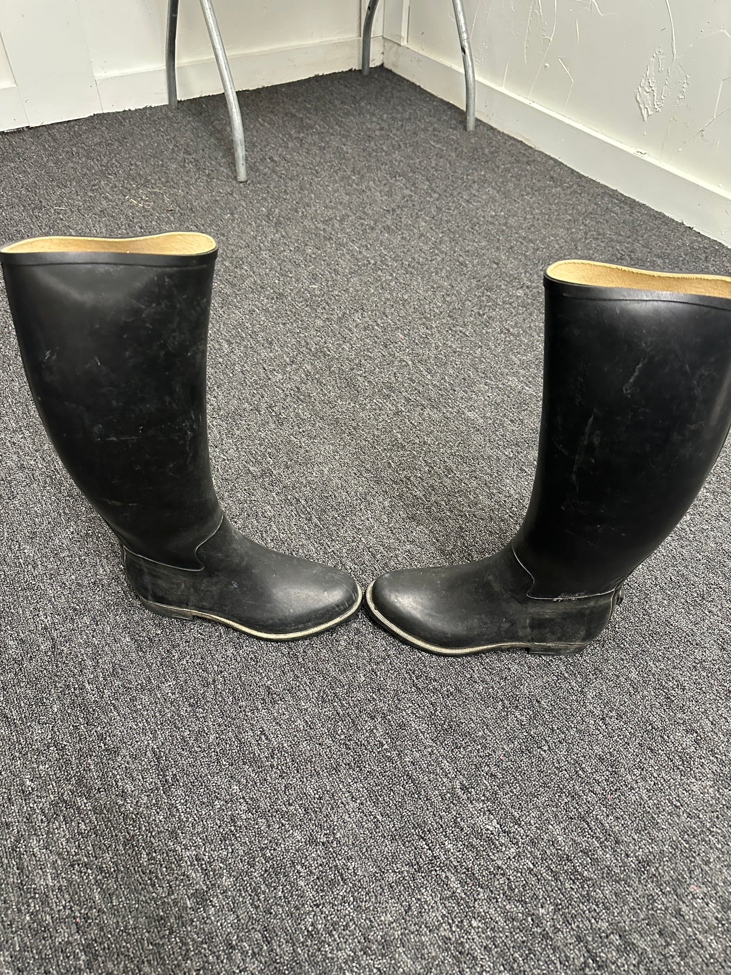 Rubber Boots - Women's Size 6.5