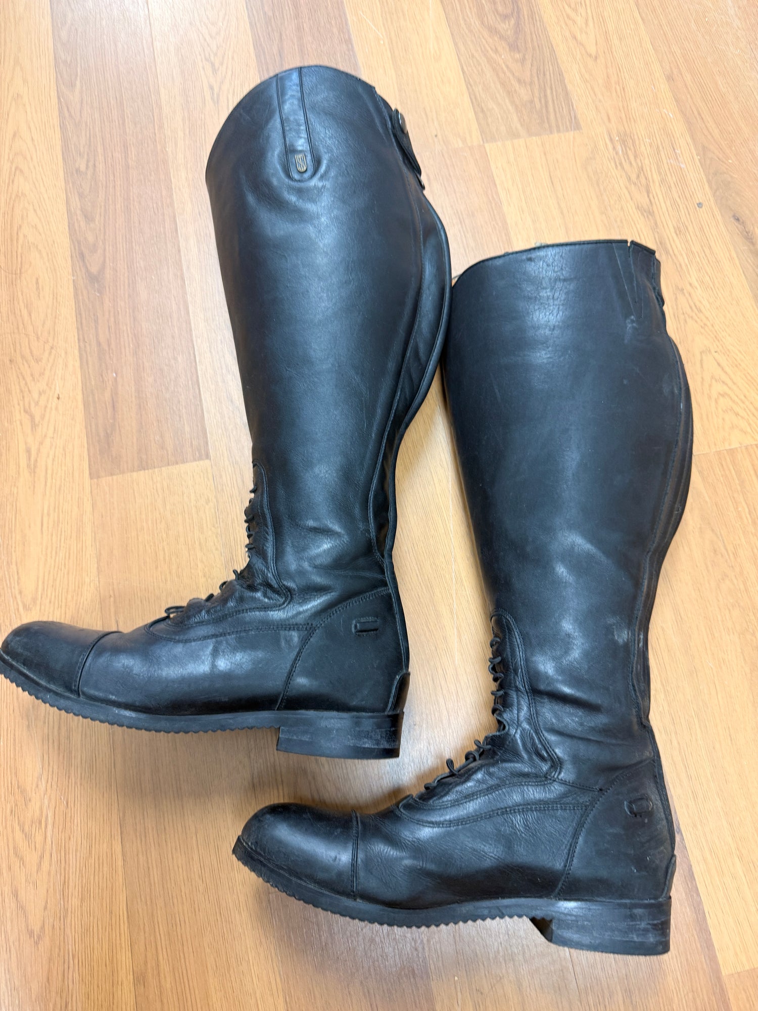8.5 Women's (40) Donatello by Tredstep Black Field Boots
