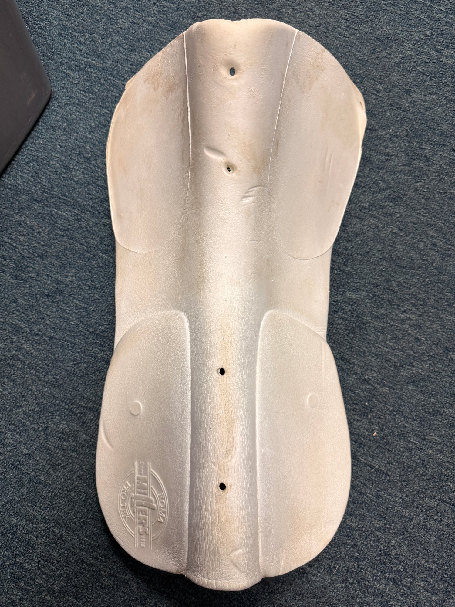 Miller's Roma Pro-tek Wither Relief half pad white foam