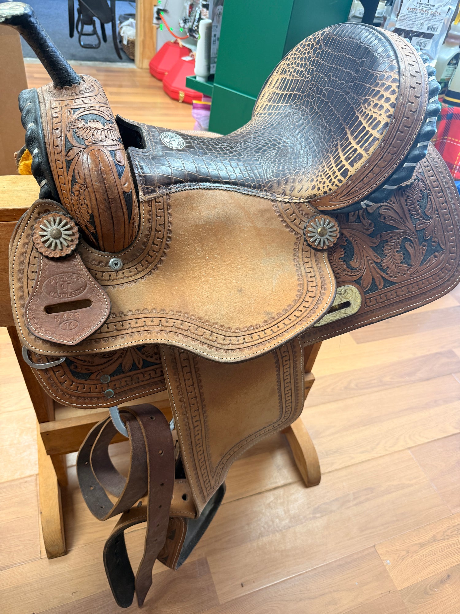 Saddle - Western 14" Double TT Saddlery Barrel model
