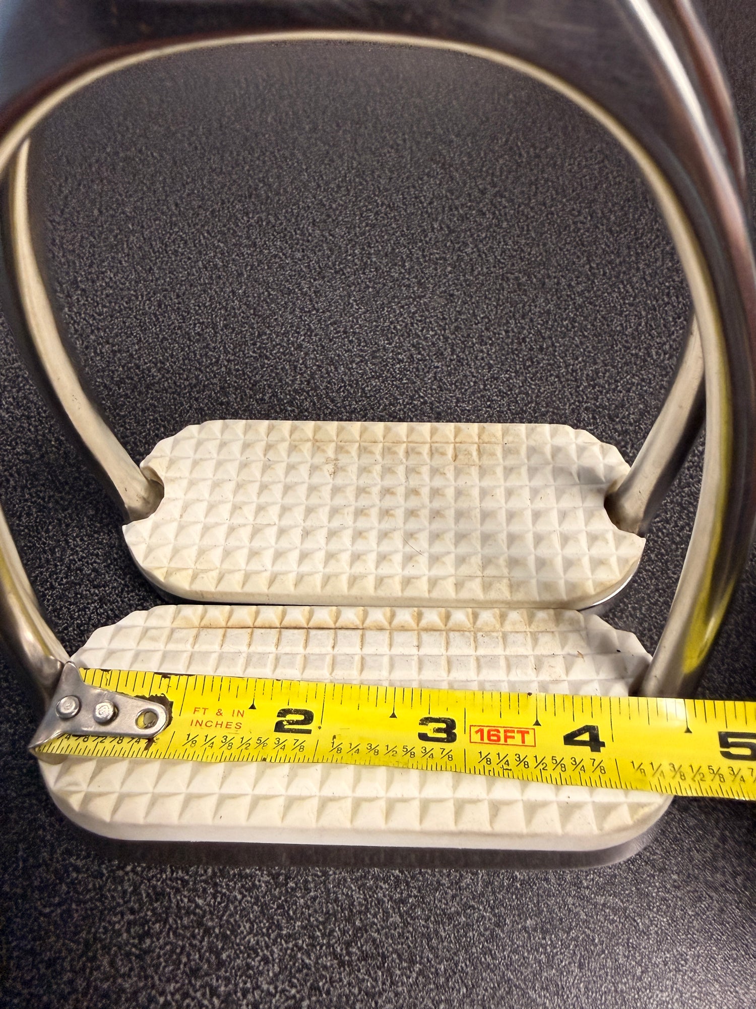 4.25" Stainless Steel Fillis Stirrups