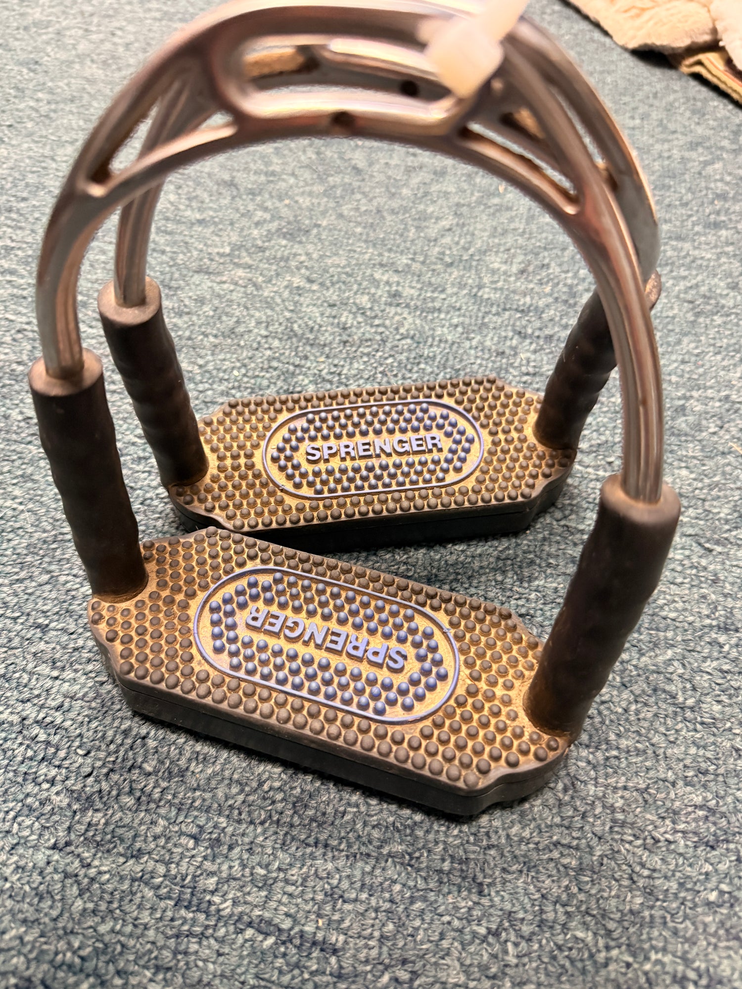 4.75 Herm Sprenger Flexclite stirrups