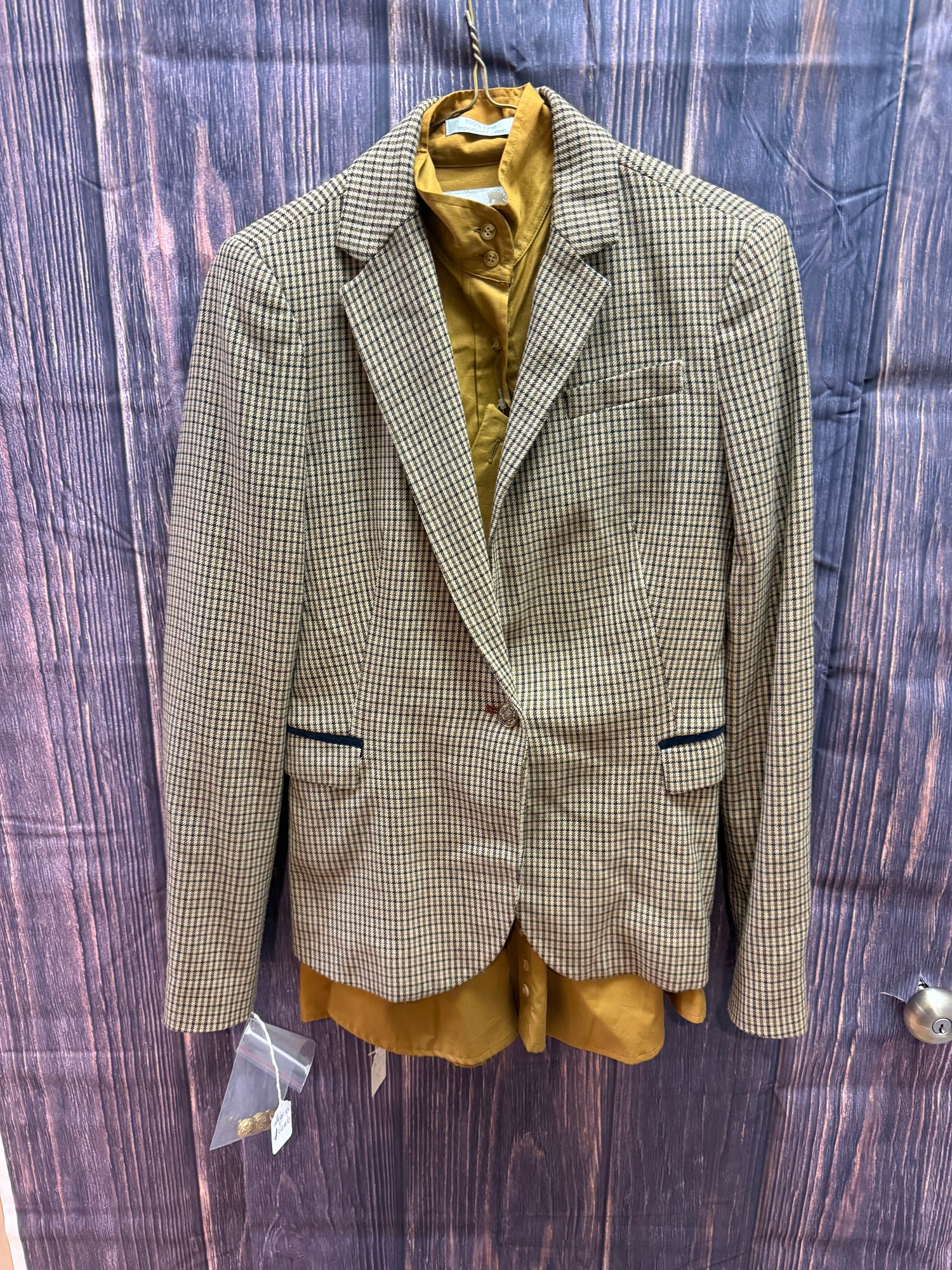 Hunt tweed coat for informal season