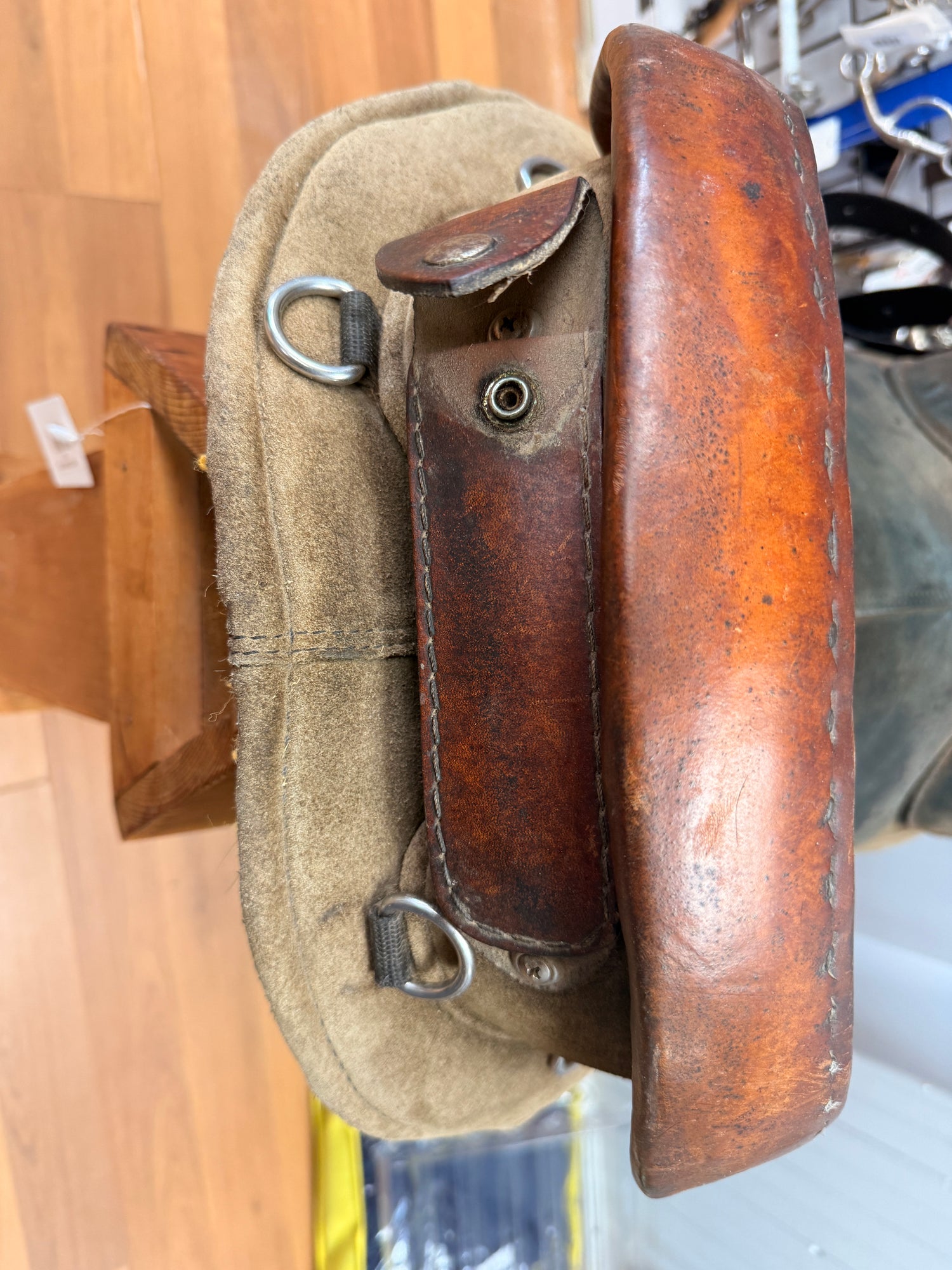 Saddle - Western Endurance 15.50" Bob Marshall Treeless