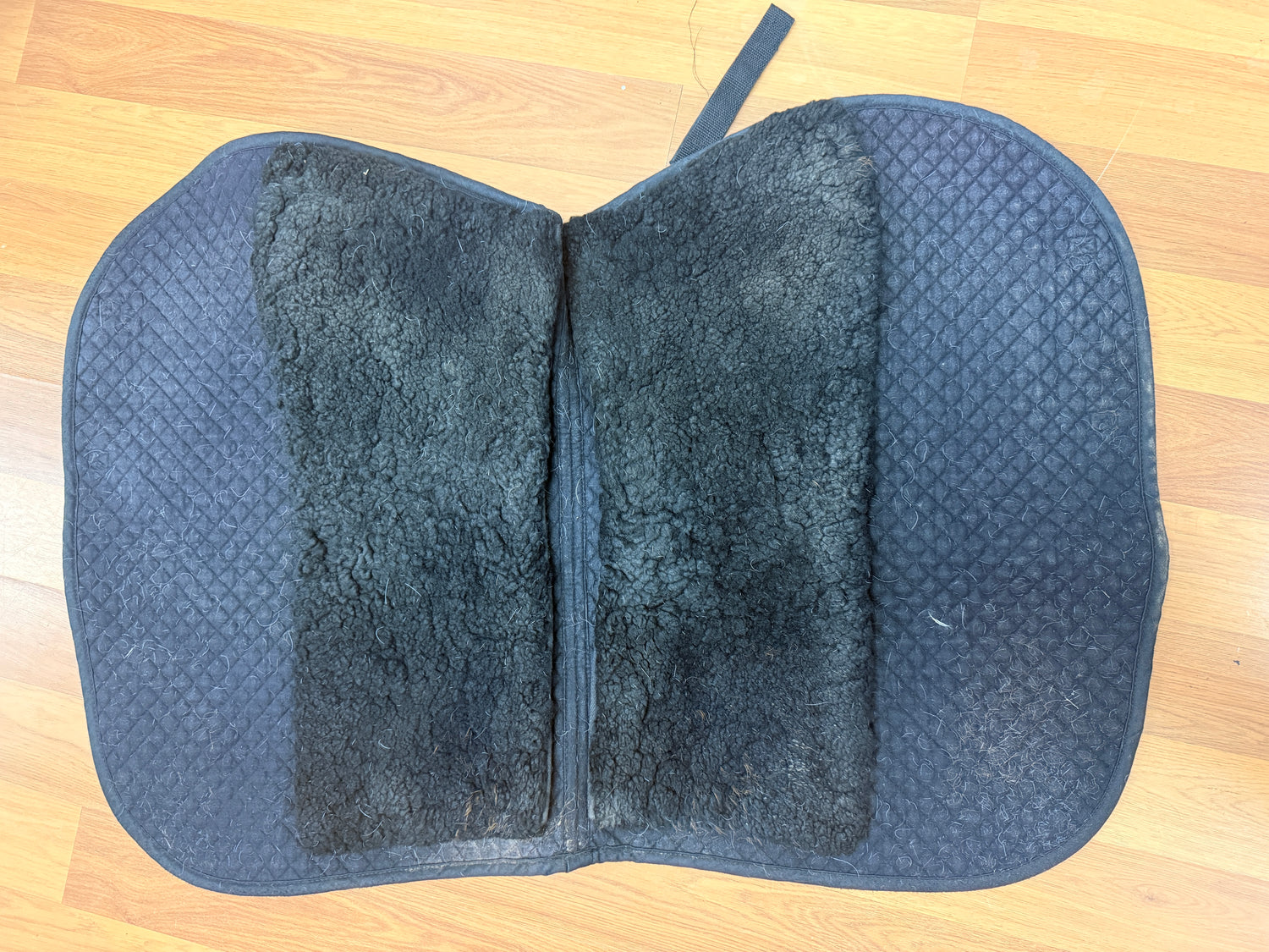 Fleeceworks Black All purpose pad with Velcro shim black fleece