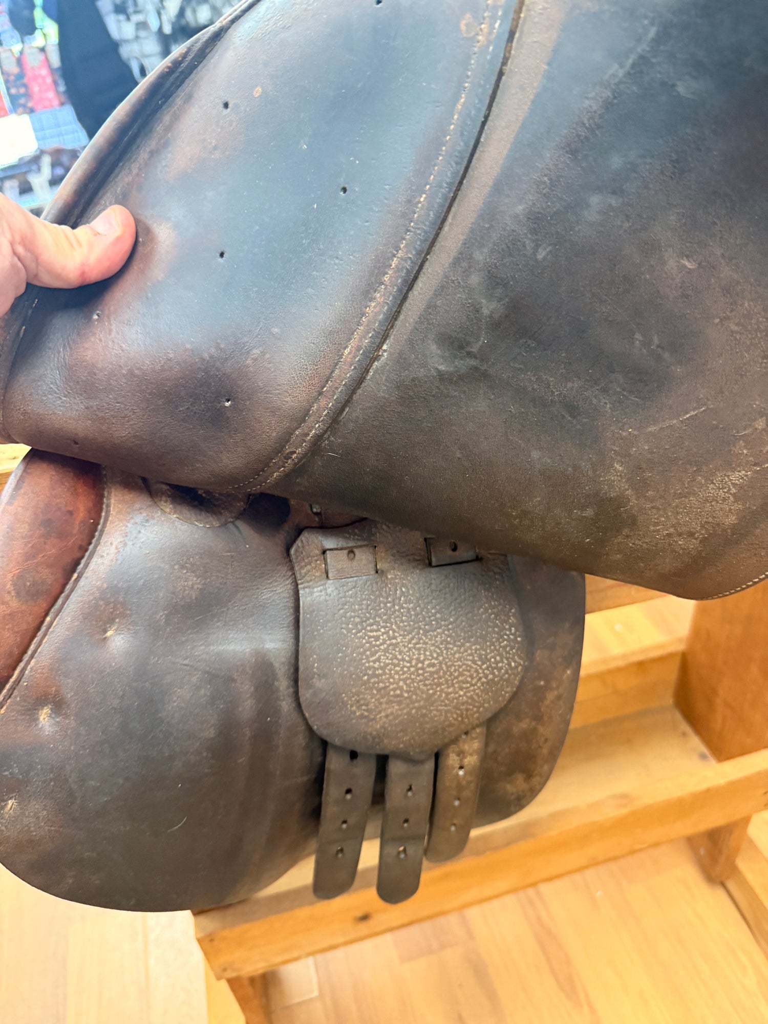 Saddle - English H/J 16" Butet w/ foam panels