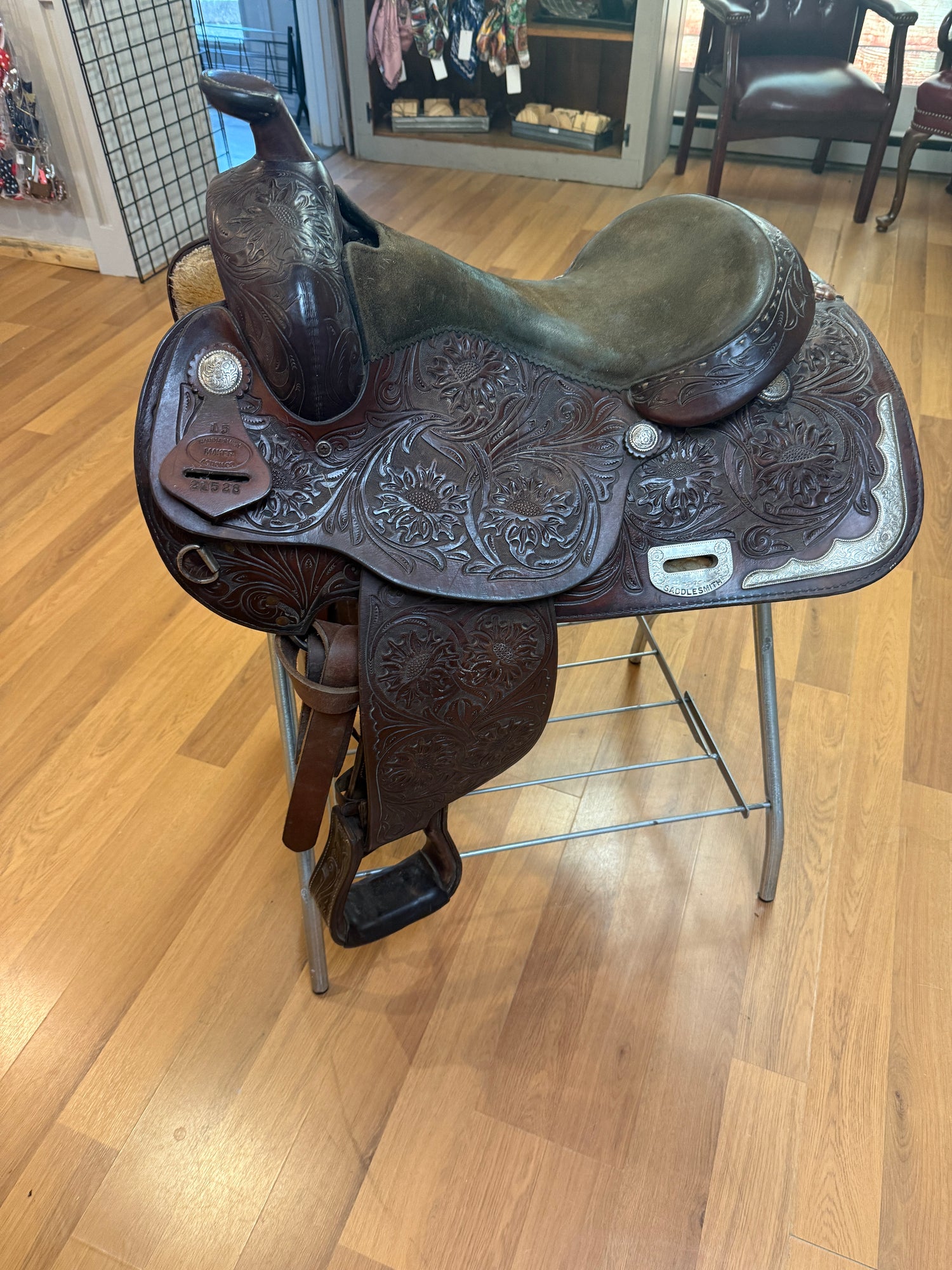 Saddle - Western 15" Saddlesmtih with Silver 21528