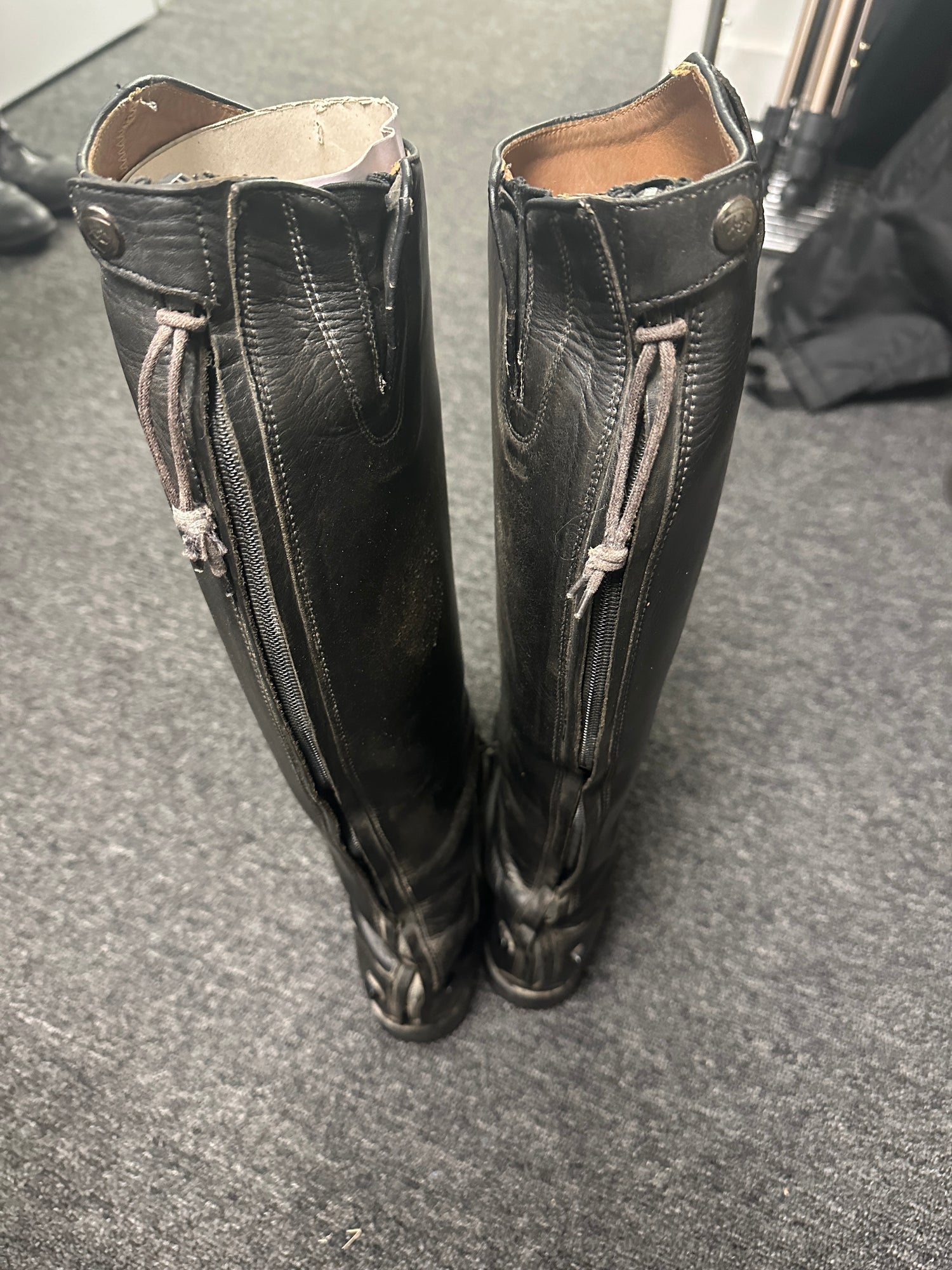 Ariat Women's Field Boots Size 8