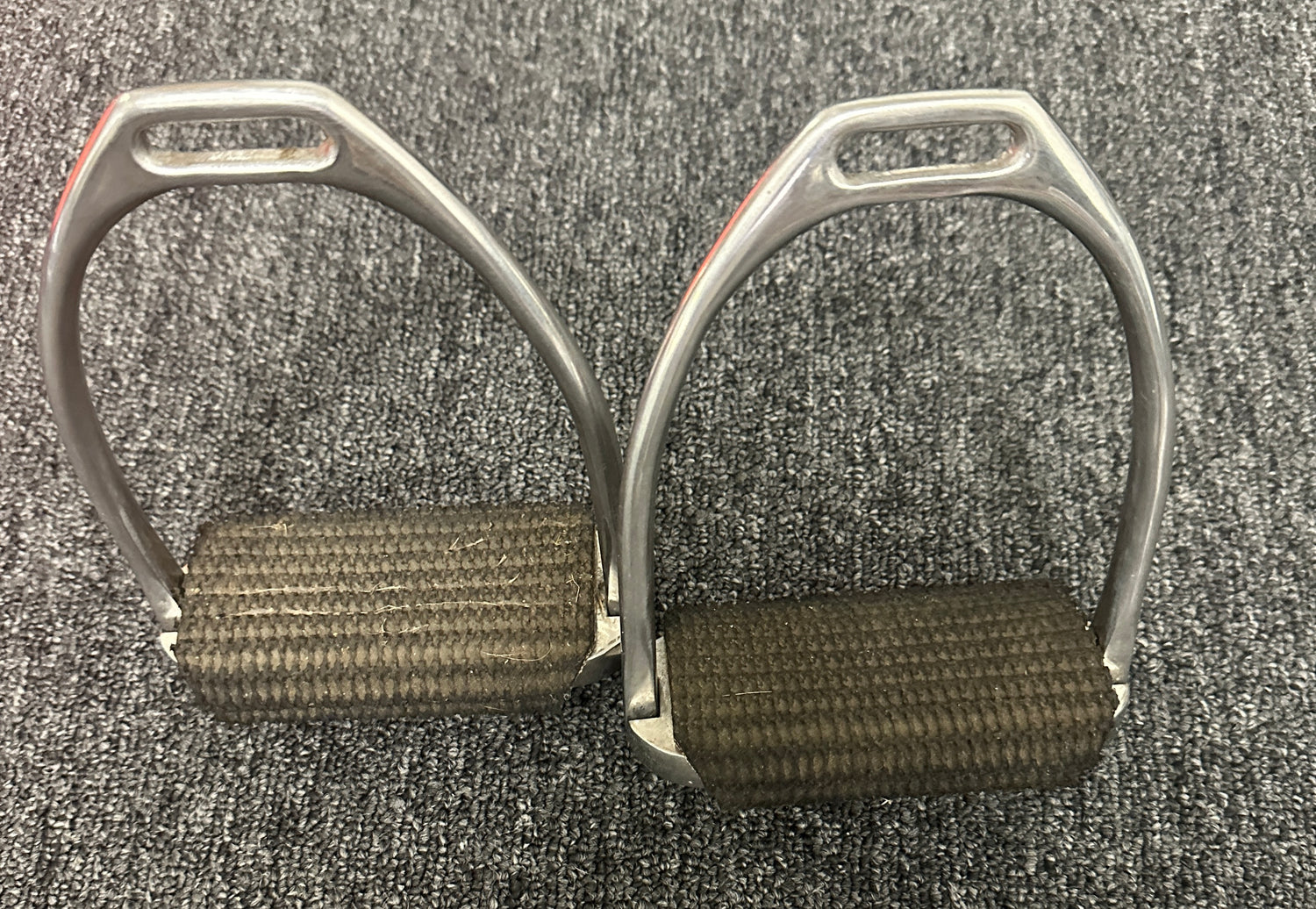 4.25 Wide Base Flex Stirrup Irons