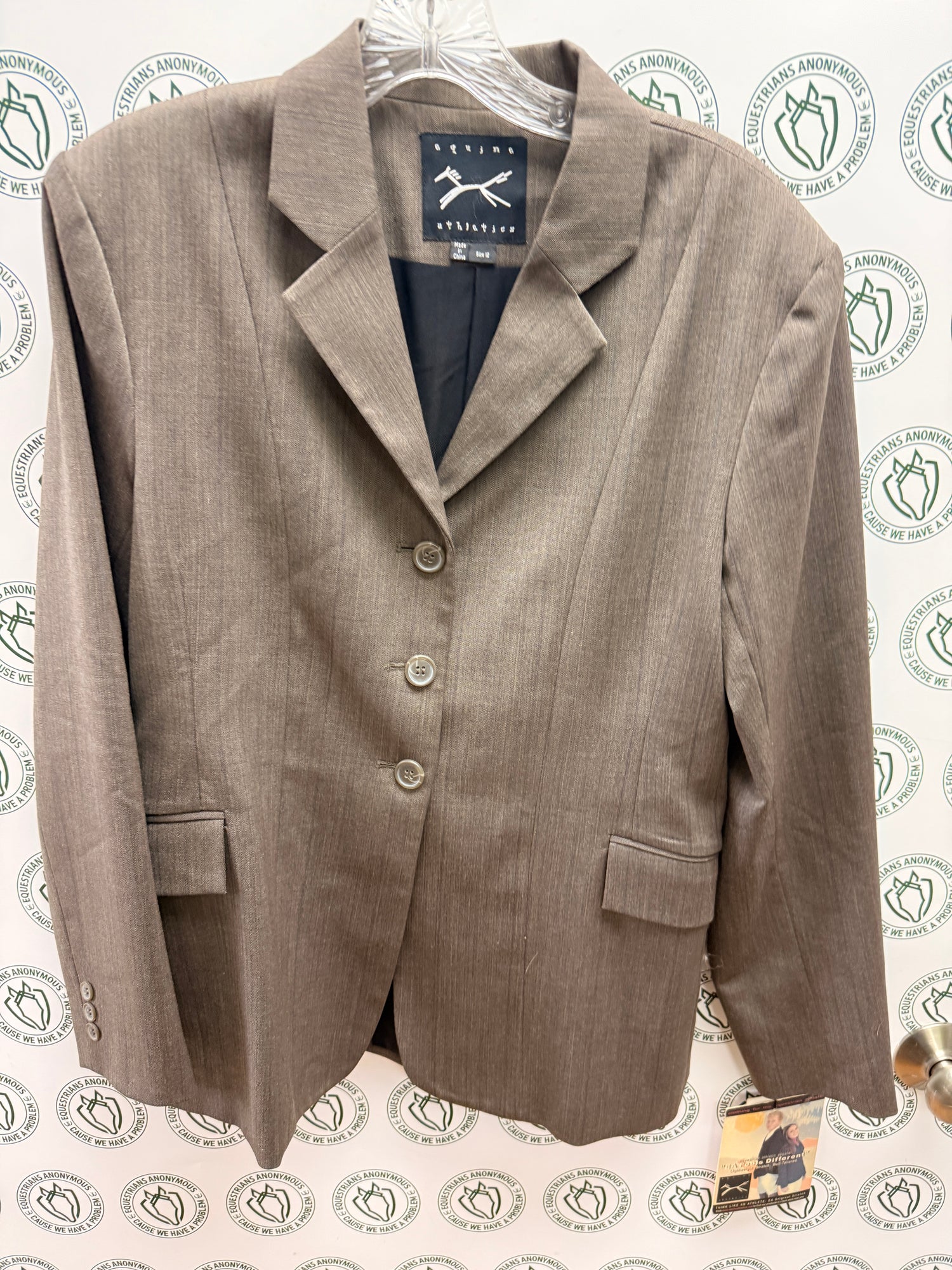12 women's Eq. Athletics Show Coat NWT DK brown