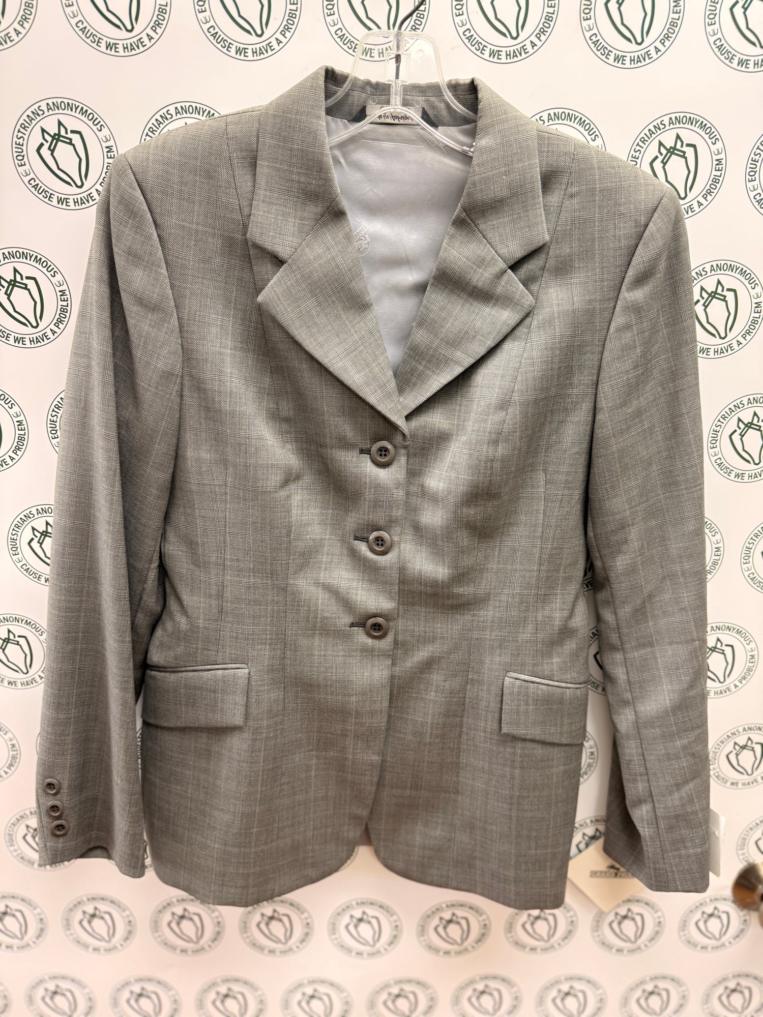 12R women's Grand Prix NWT Grey Plaid