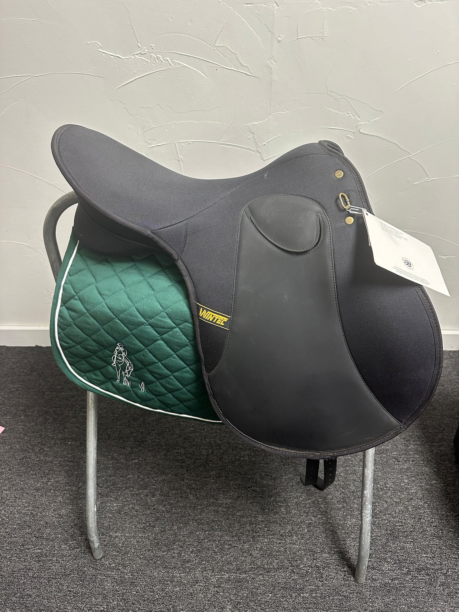 Saddle - Wintec Sport Dressage Seat 17.5