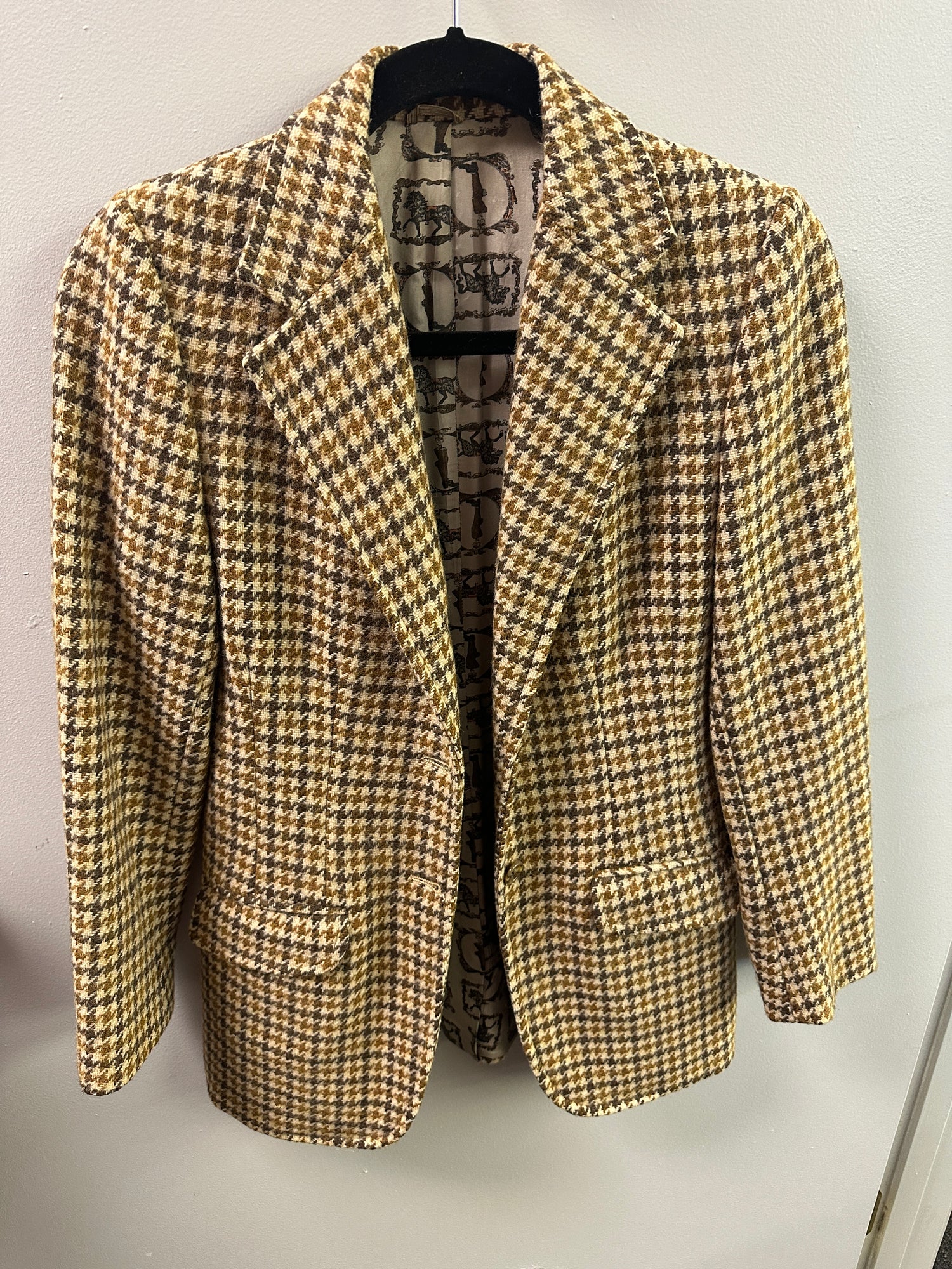 Women's Houndstooth wool riding jacket lined Size 8 by tailored sportsman.