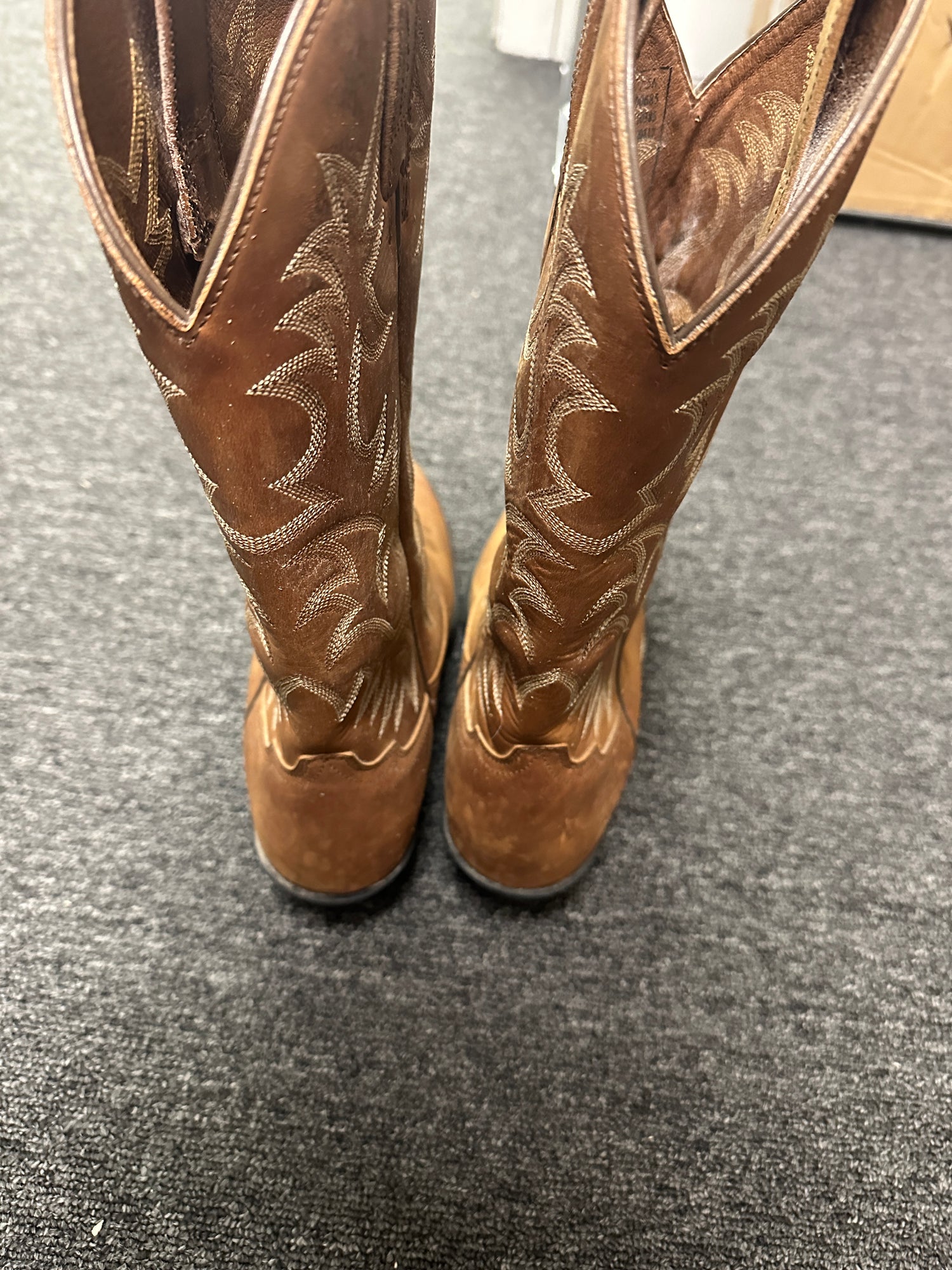 Men's Ariat Western Boots Size 8.5 inch