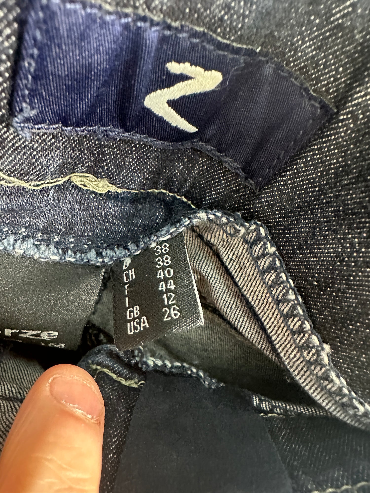 26 Women's Horze Jean Breeches