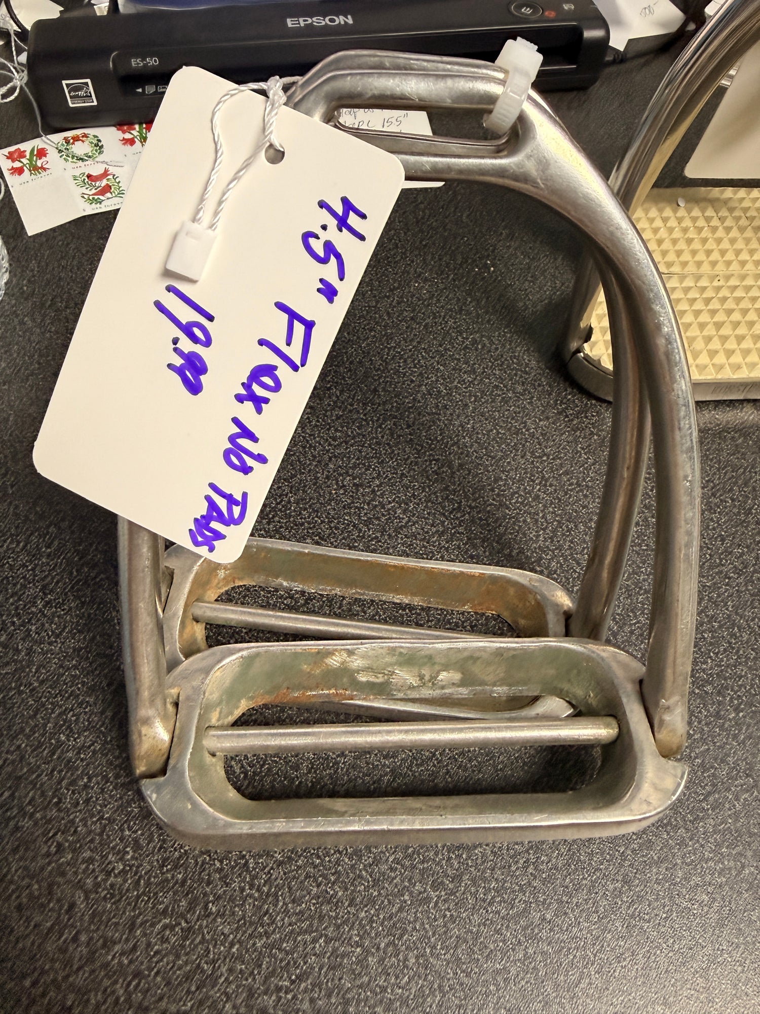Stirrup Irons Flex at Pad