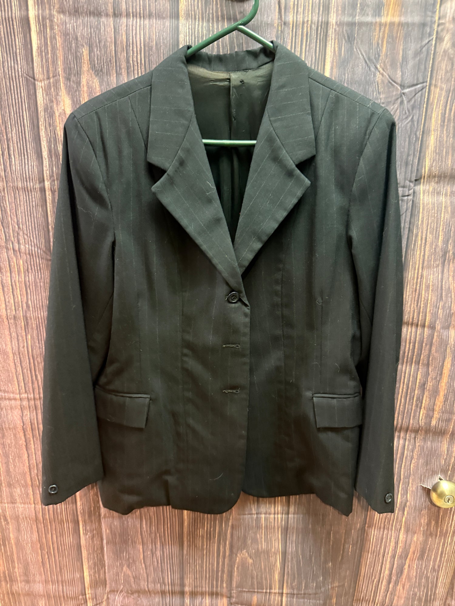 38-40" Men's show coat blk pinstripe
